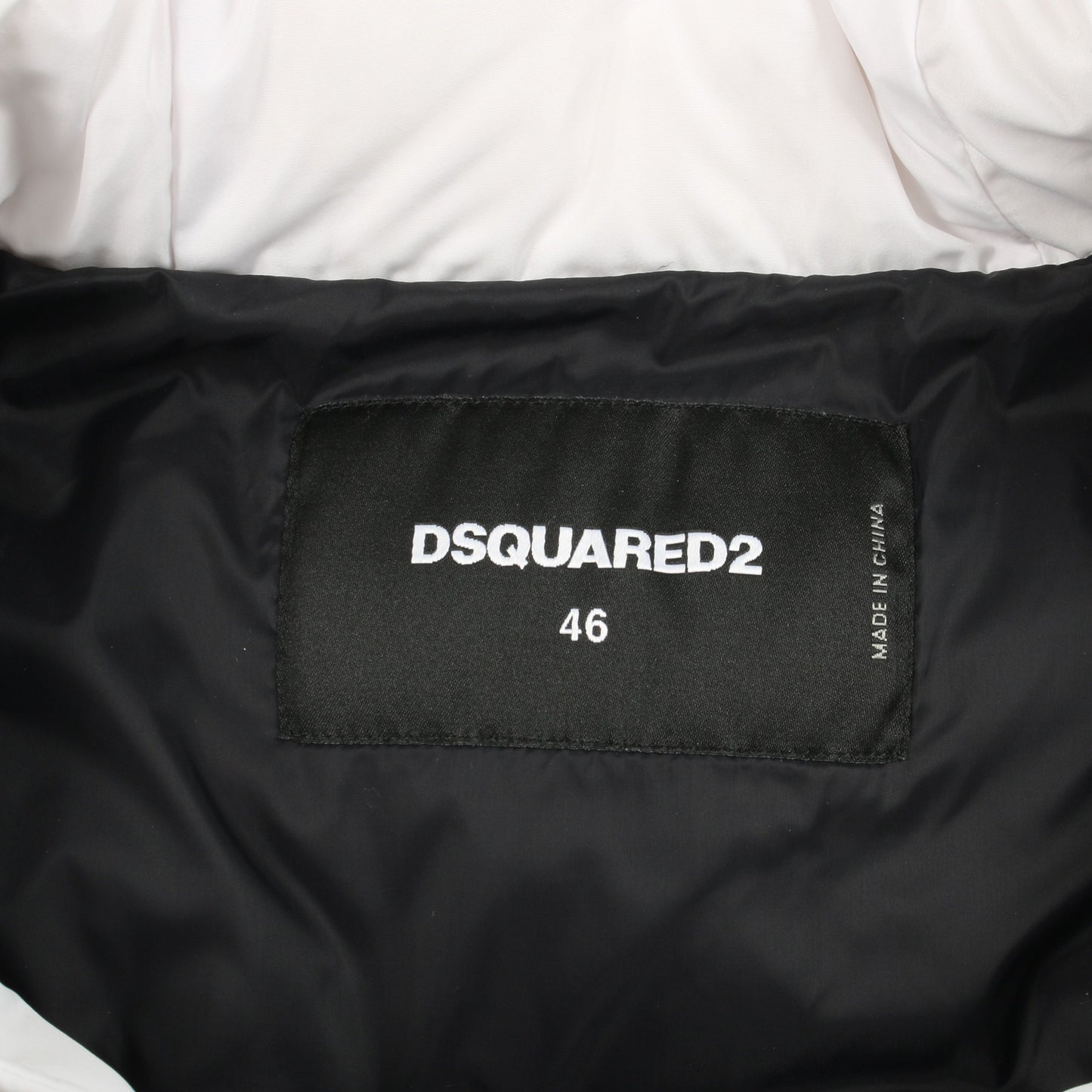 ダウンジャケット ホワイト フード付き ディースクエアード