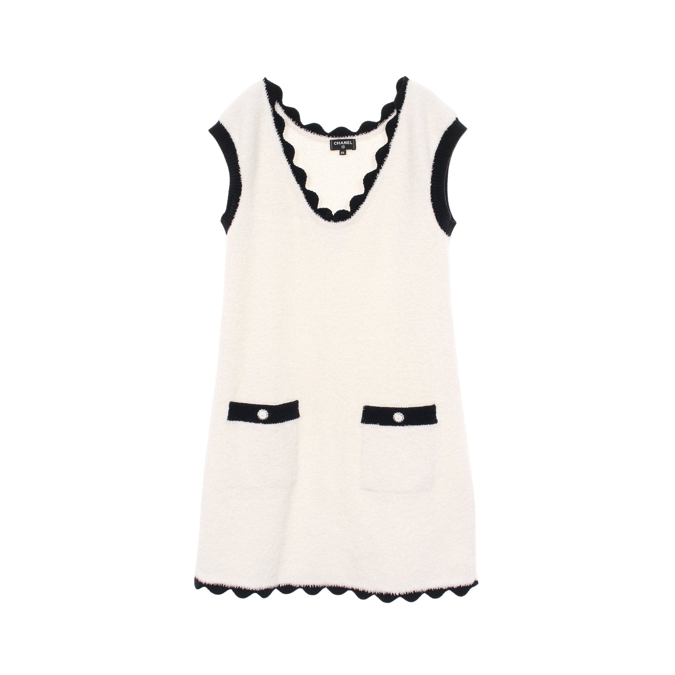 ココマークボタン ニットワンピース ノースリーブ スカラップ シルク