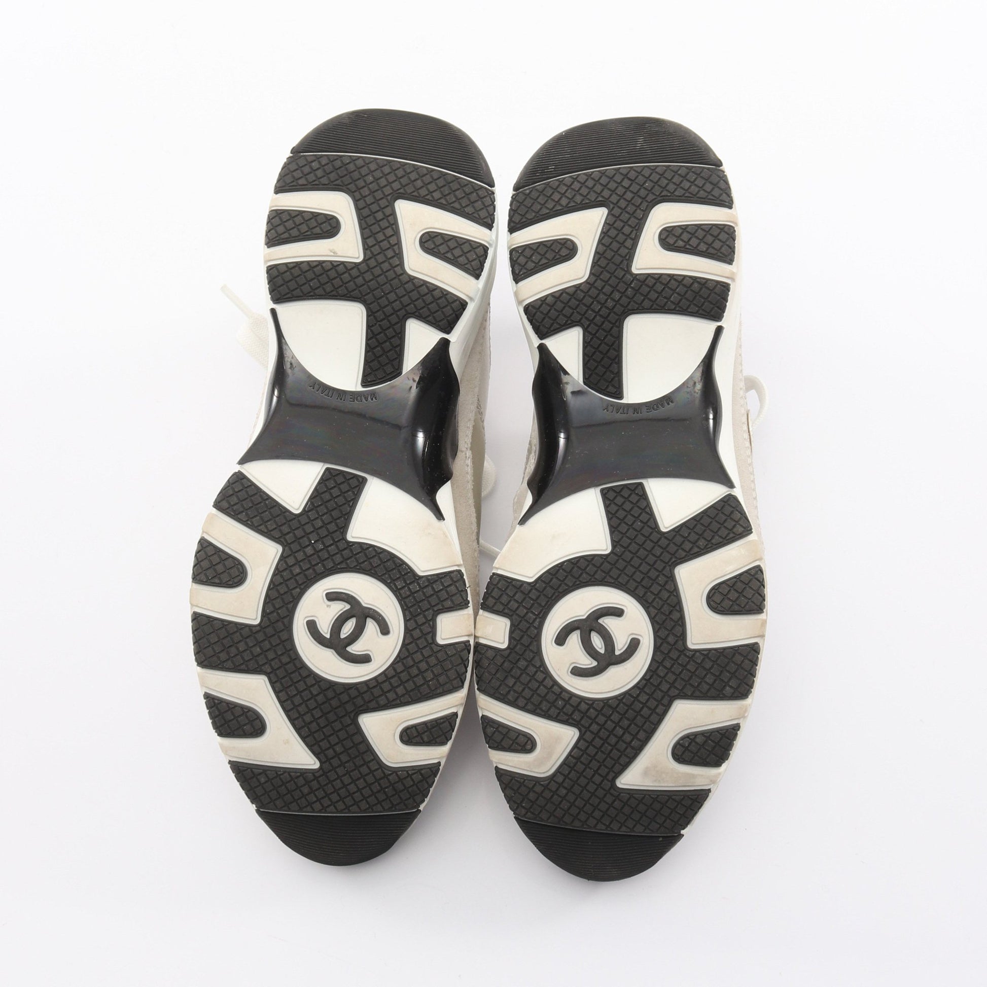 ココマーク スニーカー メタリック レザー ファブリック シルバー ホワイト ブラック シャネル シューズ CHANEL
