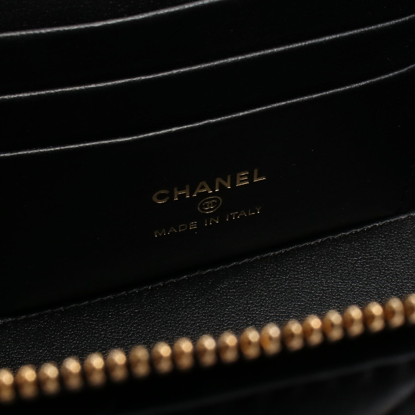 マトラッセ スモールバニティ チェーンショルダーバッグ レザー ブラック ゴールド金具 シャネル バッグ CHANEL