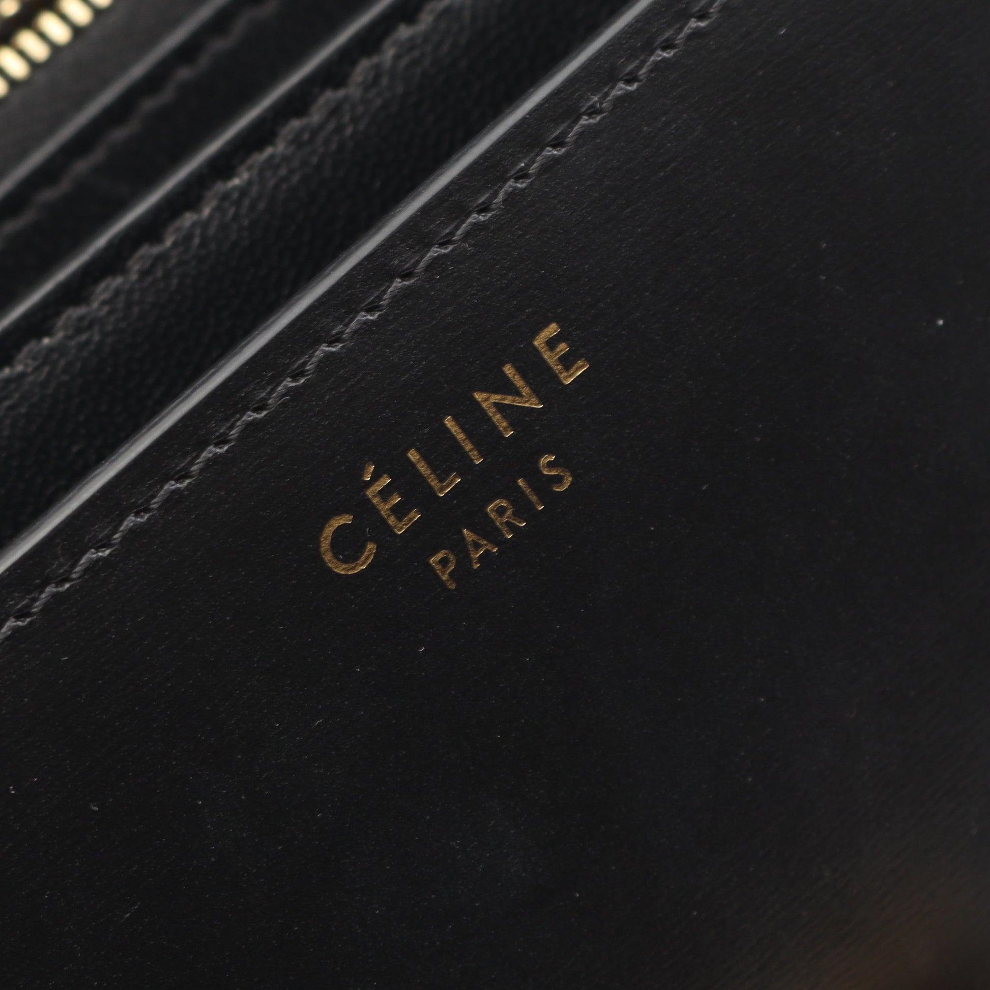 クラシックボックス ミディアム ショルダーバッグ レザー ブラック セリーヌ バッグ CELINE