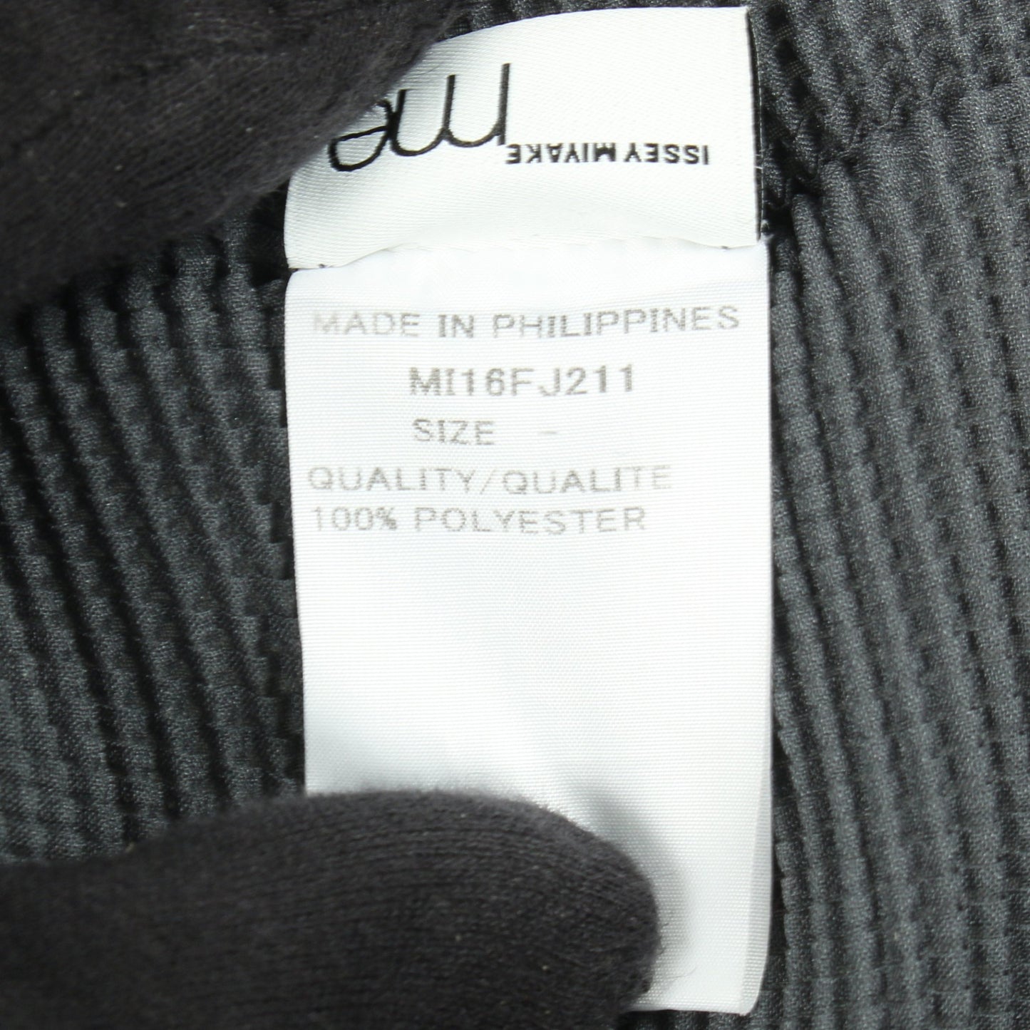 プリーツ カットソー ハイネック 長袖 グレー ミーイッセイミヤケ トップス me ISSEY MIYAKE