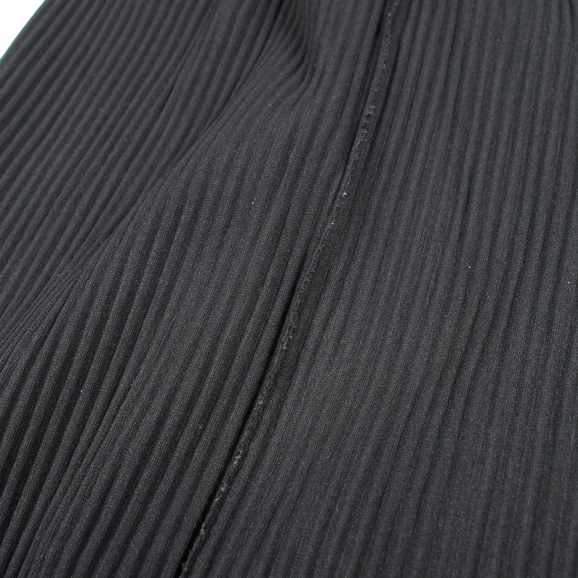 プリーツ イージーパンツ ブラック ミーイッセイミヤケ ボトムス me ISSEY MIYAKE