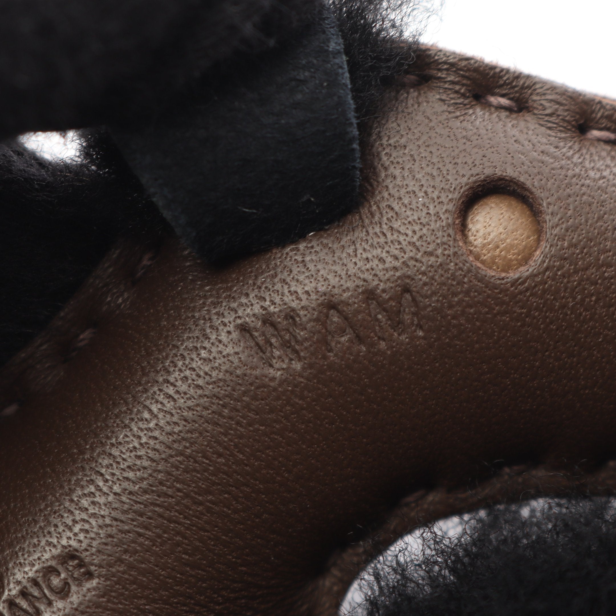 HERMES バックチャーム バディショコラ ムートンW刻印 HERMES バックチャーム バディショコラ ムートンW刻印 HERMES バック