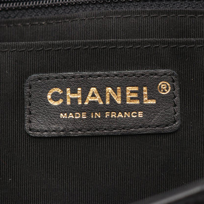 Vステッチ シェブロン Wチェーンショルダーバッグ ラムスキン ブラック ゴールド金具 シャネル バッグ CHANEL
