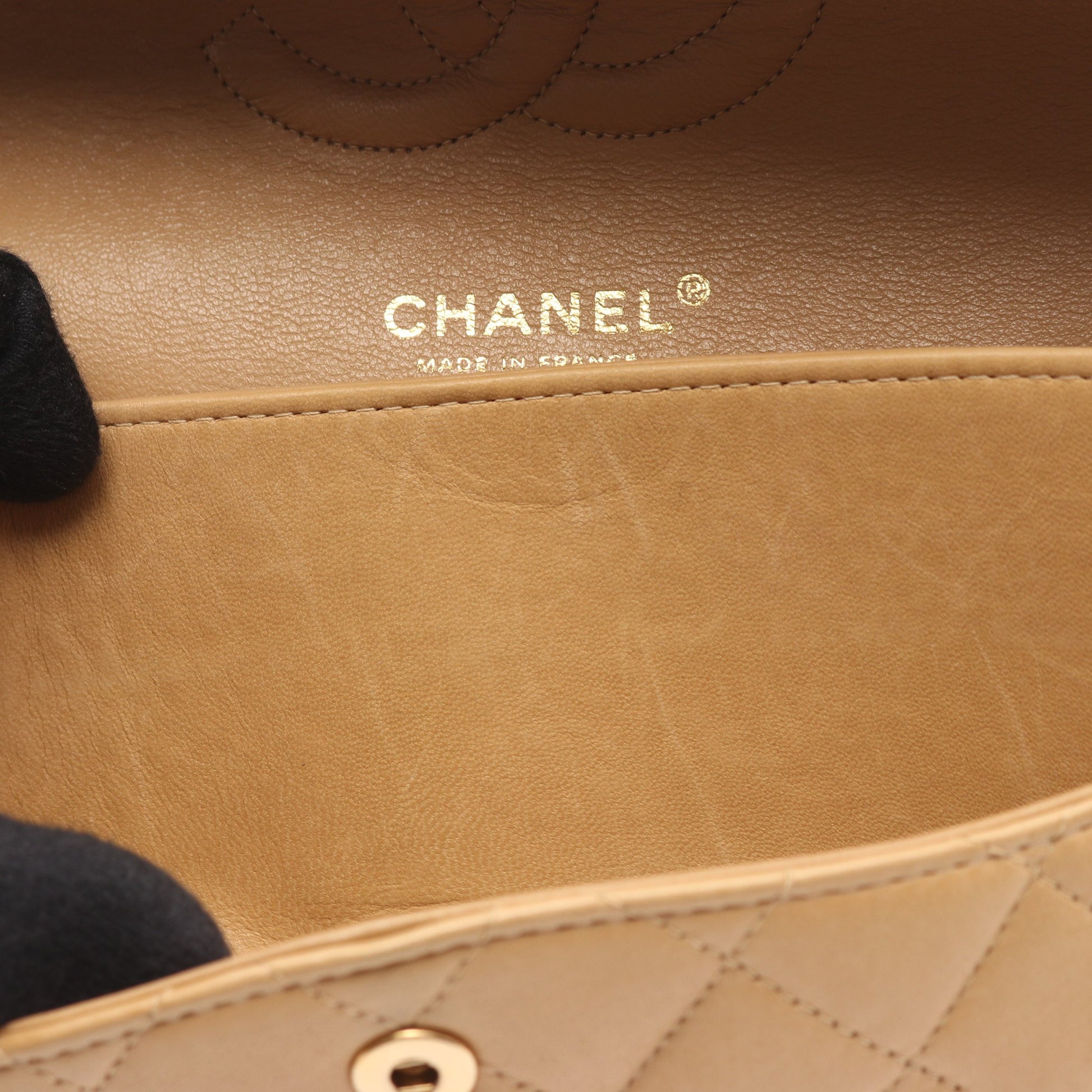 マトラッセ Wフラップ Wチェーンショルダーバッグ ラムスキン ベージュ ゴールド金具 シャネル バッグ CHANEL
