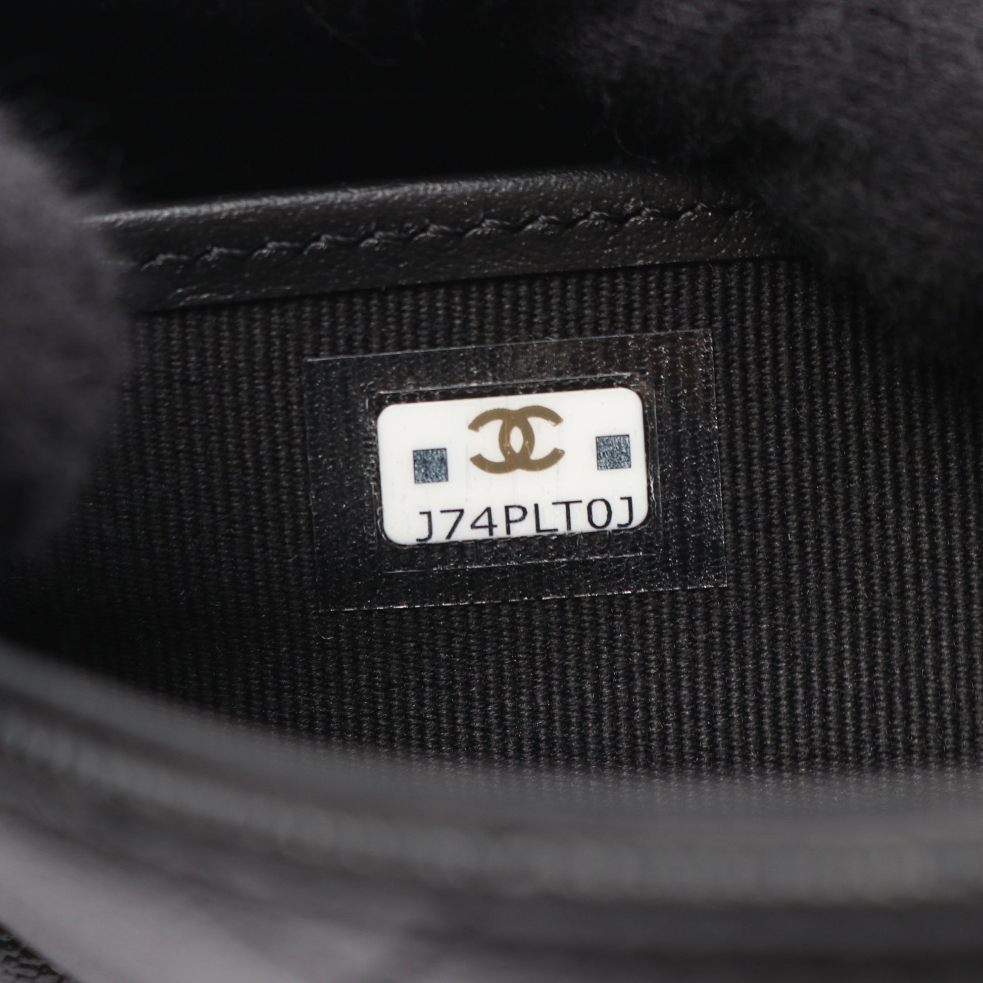 マトラッセ 二つ折り長財布 キャビアスキン ブラック ゴールド金具 シャネル 財布・小物 CHANEL