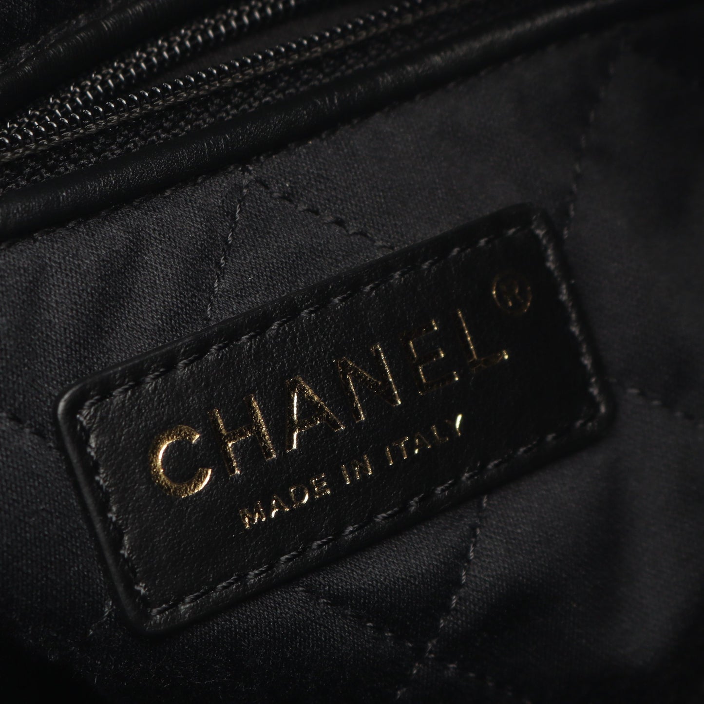 シャネル 22 ラージ バックパック リュックサック レザー ブラック ゴールド金具 シャネル バッグ CHANEL