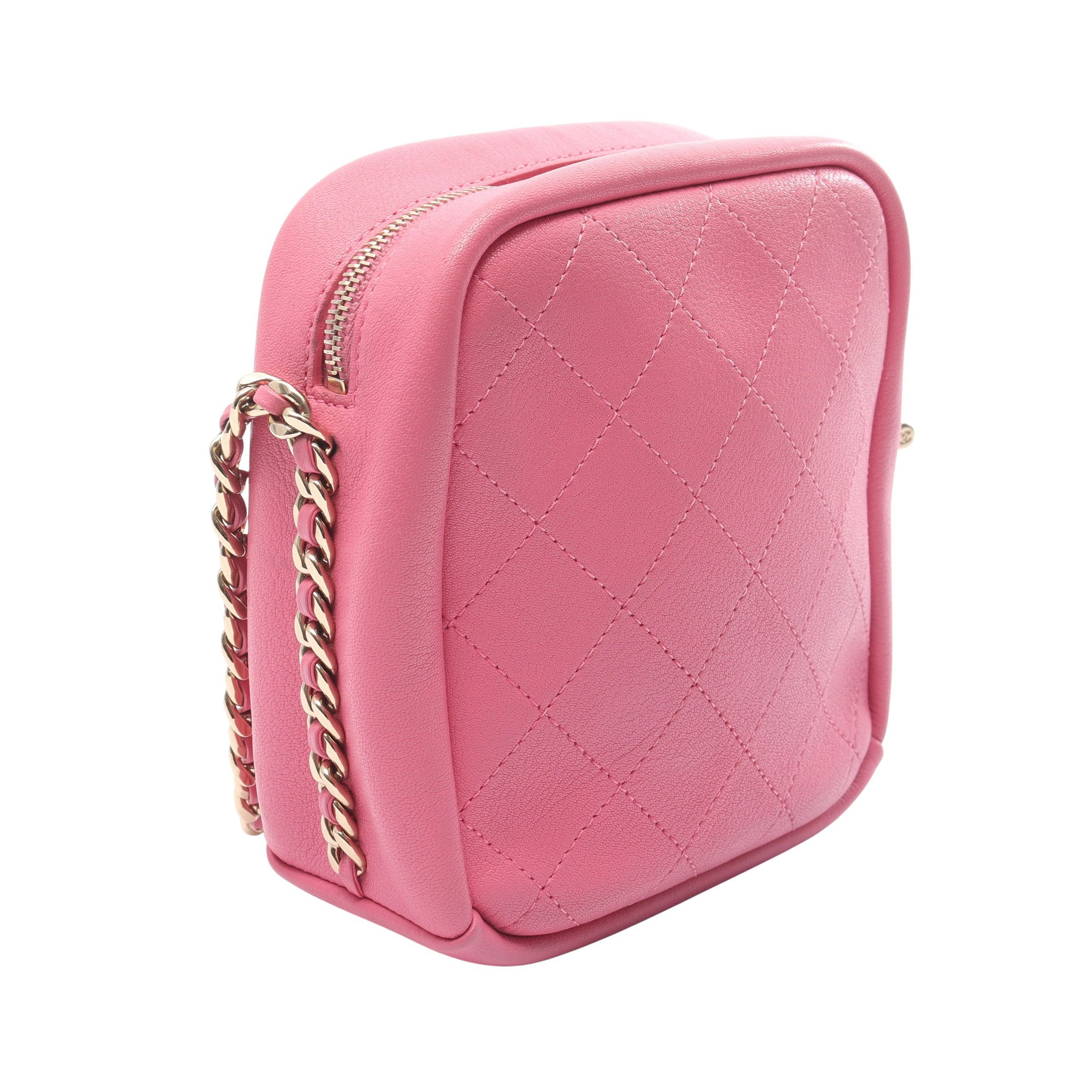 マトラッセ チェーンショルダーバッグ レザー ピンク ゴールド金具