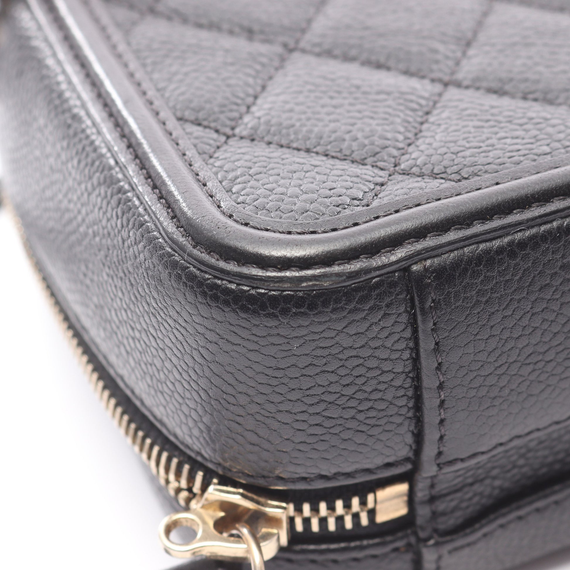 CCフィグリー スモール バニティバッグ チェーンショルダーバッグ キャビアスキン ブラック ゴールド金具 2WAY シャネル バッグ CHANEL