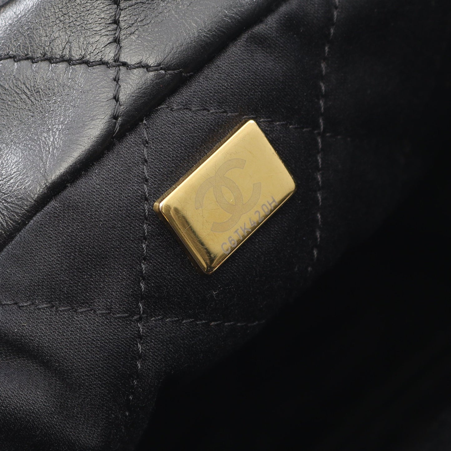 マトラッセ シャネル22 スモール チェーンショルダーバッグ レザー ブラック ゴールド金具 シャネル バッグ CHANEL