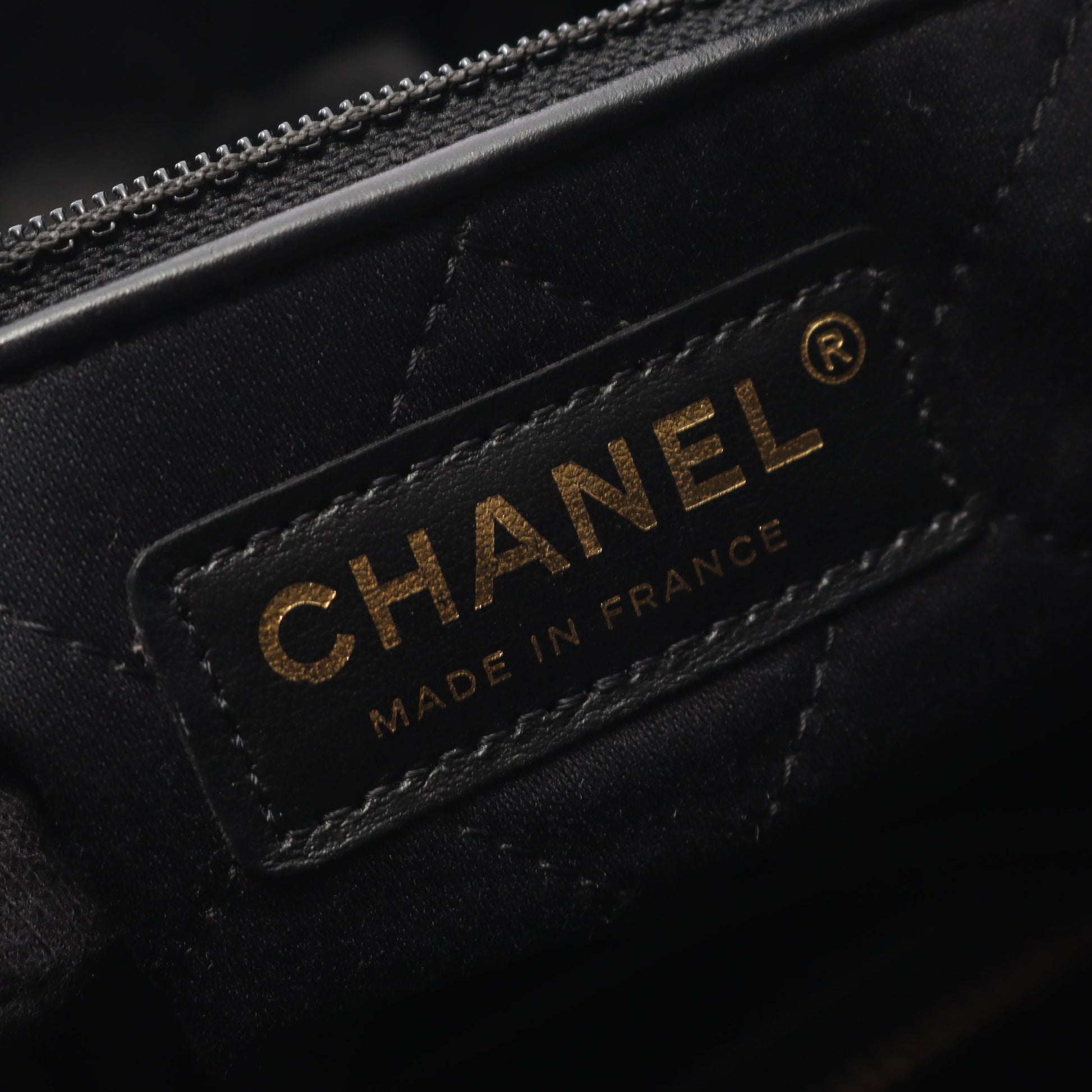 マトラッセ シャネル22 スモール チェーンショルダーバッグ レザー ブラック ゴールド金具 シャネル バッグ CHANEL