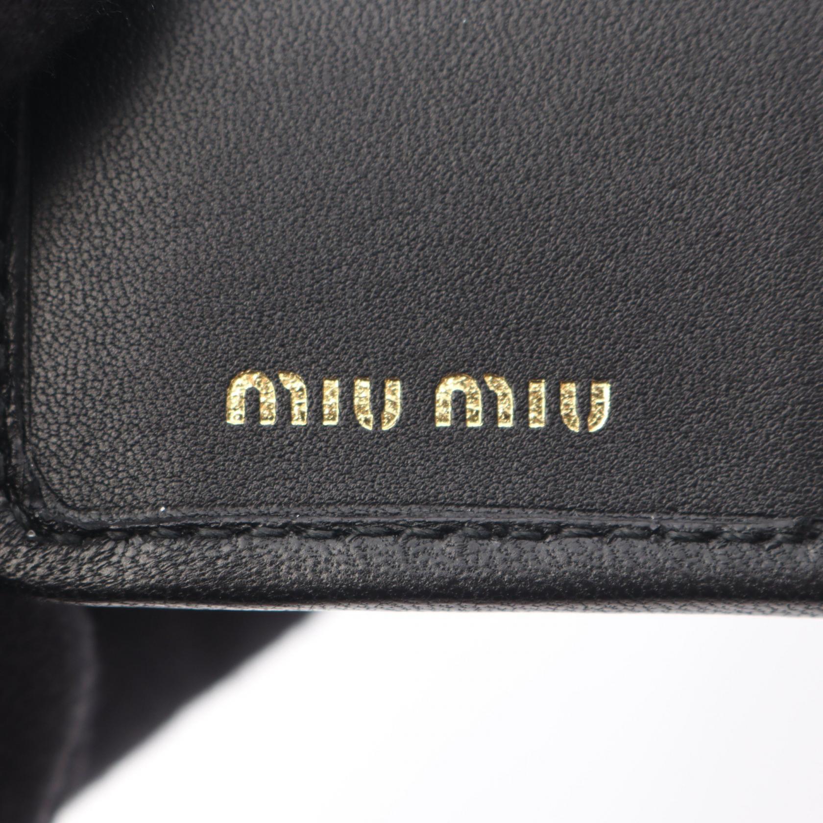 マテラッセ 二つ折り財布 レザー ブラック ミュウミュウ 財布・小物 miu miu