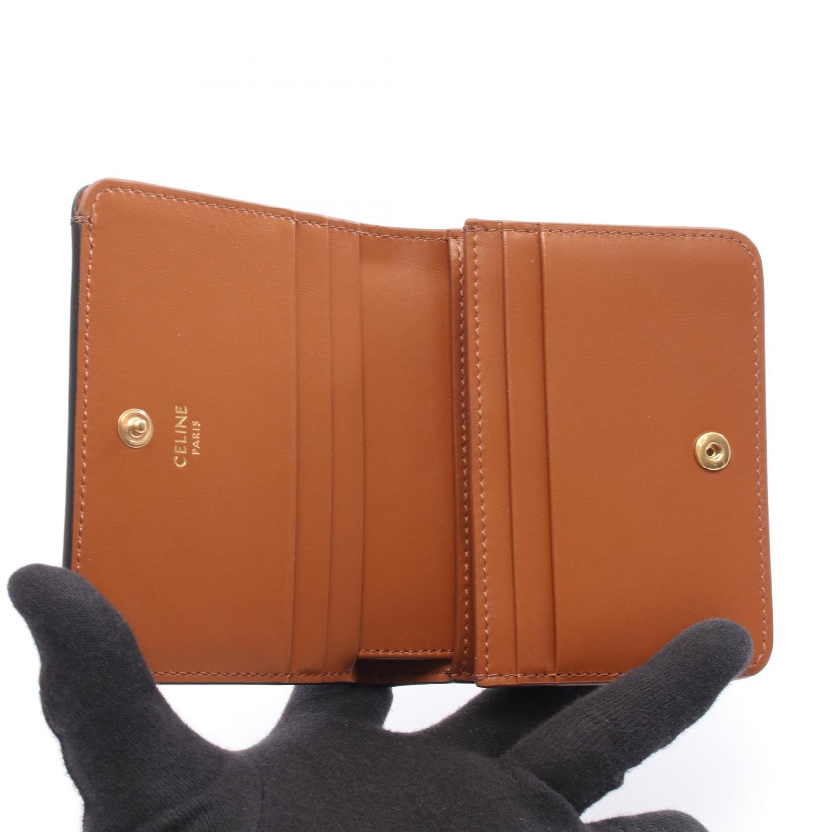 【CELINE（セリーヌ） 二つ折り財布 トリオンフ PVC×レザー】 トリオンフ 二つ折り財布 レザー PVC ブラウン セリーヌ – RECLO