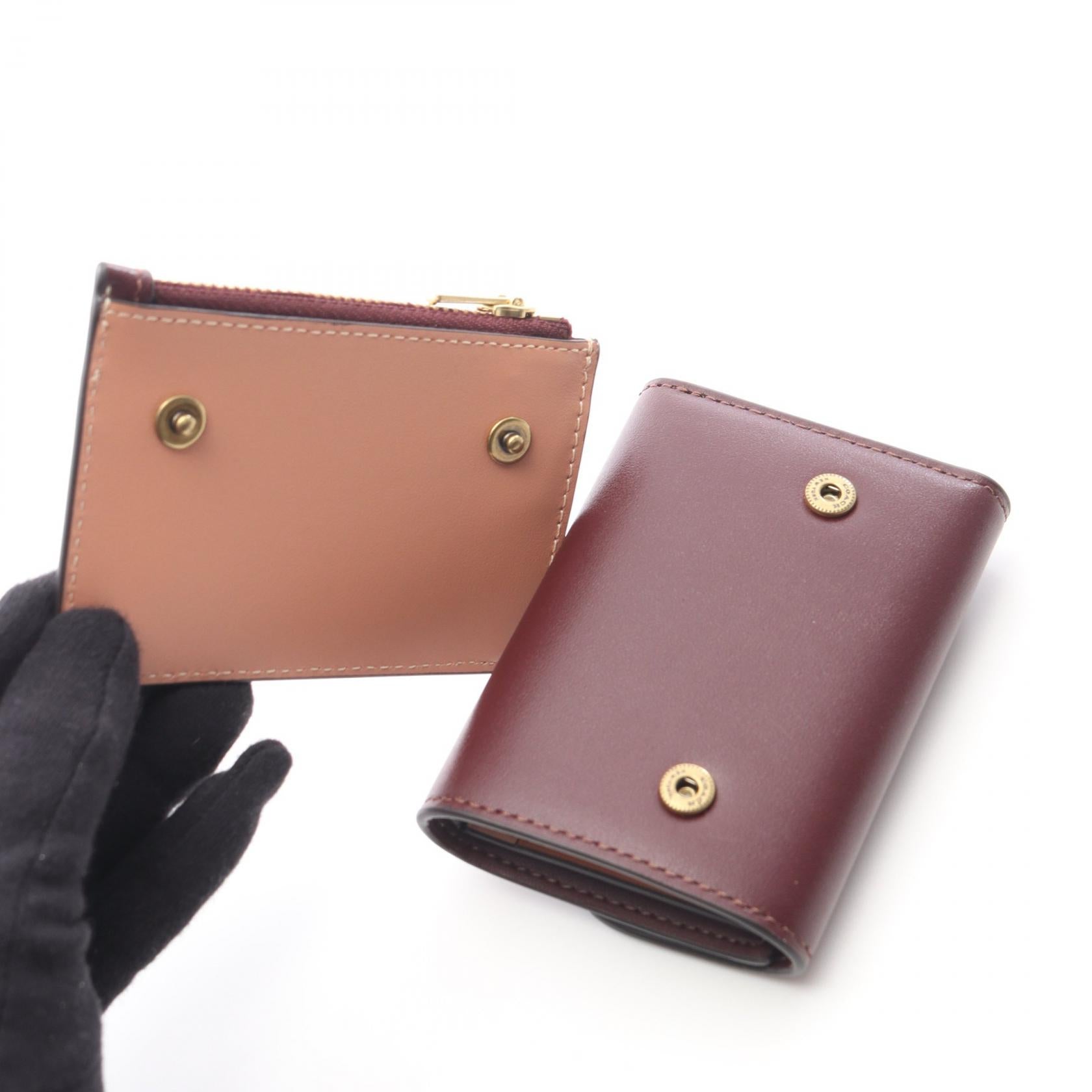 エッセンシャル 三つ折り財布 レザー ボルドー ピンク コーチ – RECLO