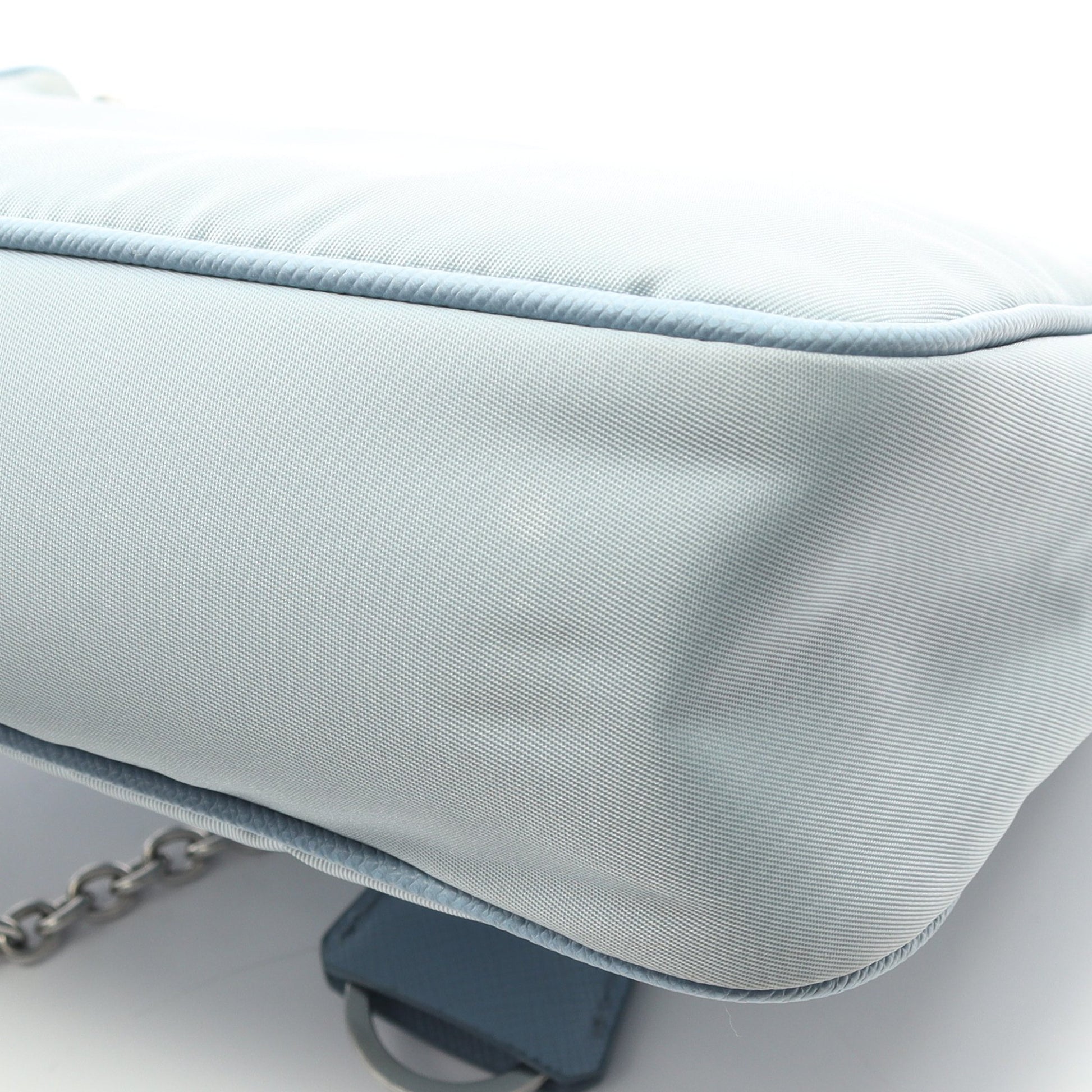 Re-Edition 2005 チェーンショルダーバッグ ナイロン サフィアーノレザー ライトブルー 2WAY プラダ バッグ PRADA