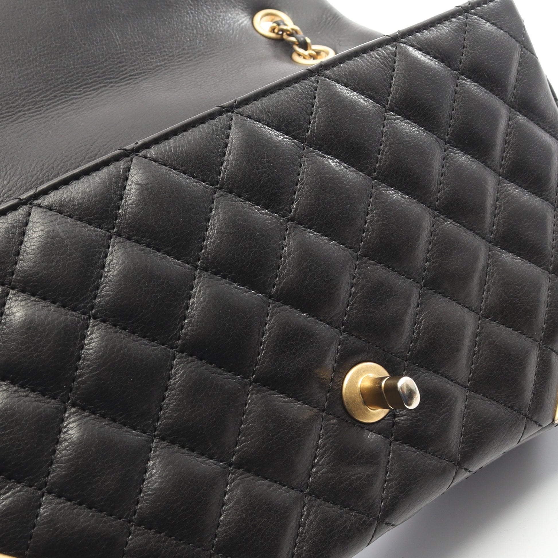 マトラッセ Wチェーンショルダーバッグ ラムスキン ブラック ゴールド金具 シャネル バッグ CHANEL