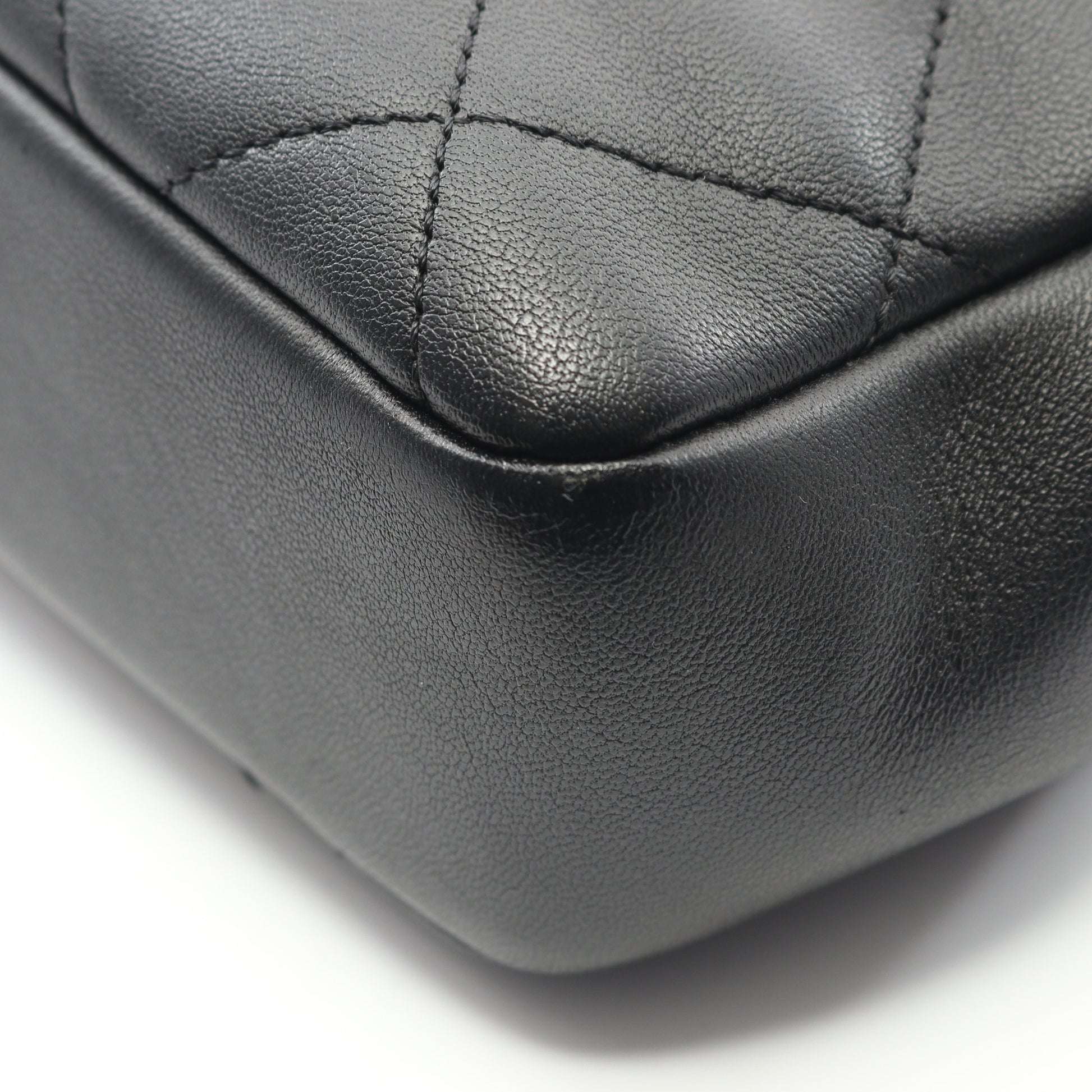 マトラッセ チェーンショルダーバッグ ラムスキン ブラック ゴールド金具 2WAY シャネル バッグ CHANEL