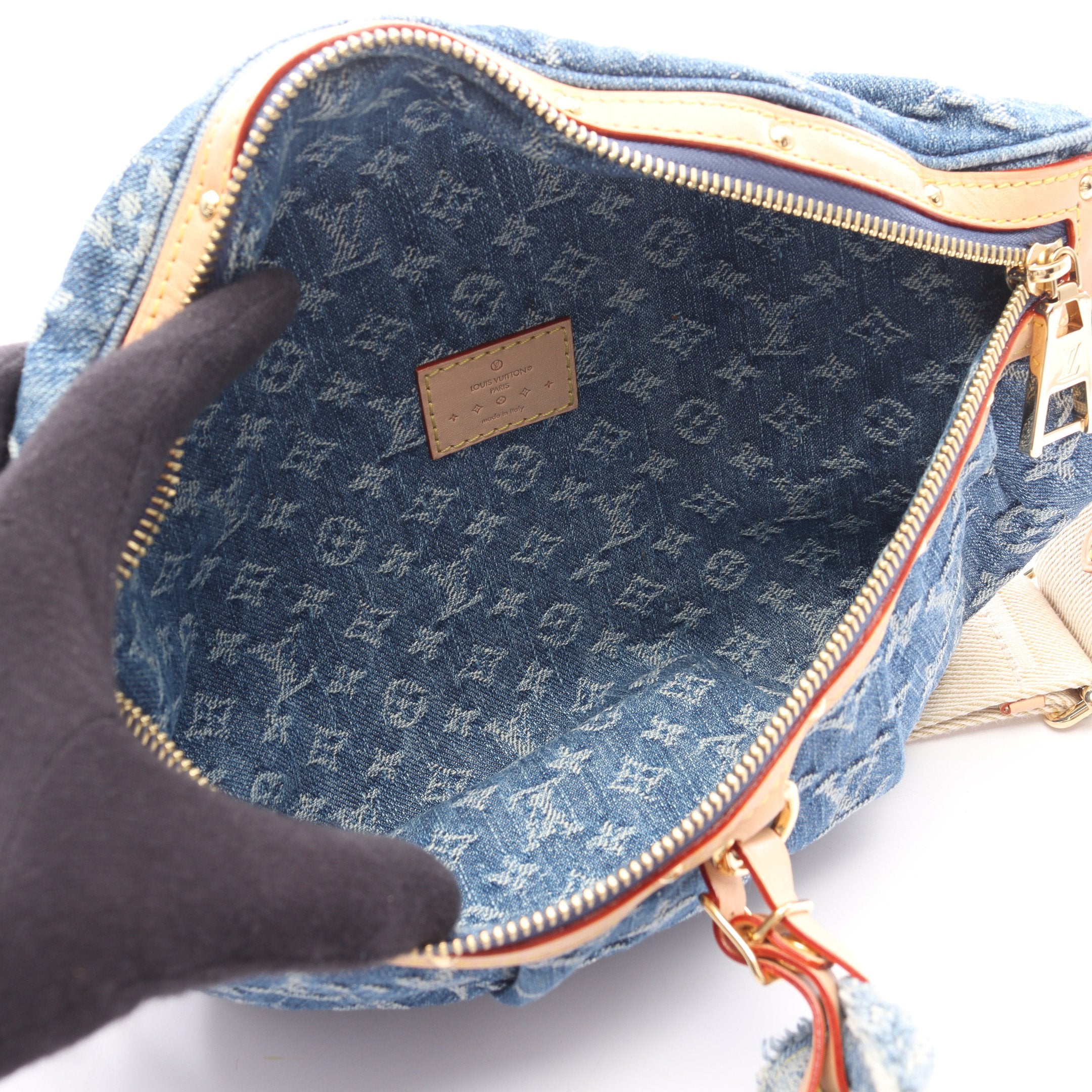 トラトラ⭐︎ルイヴィトン　ボディバック　ハイライズ　モノグラム　正規品 ハイライズ モノグラムデニム ボディバッグ デニム レザー インディゴ