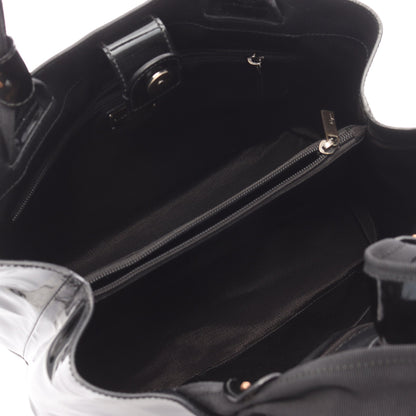 ヴァラリボン ハンドバッグ トートバッグ エナメルレザー ブラック サルヴァトーレフェラガモ バッグ Salvatore Ferragamo
