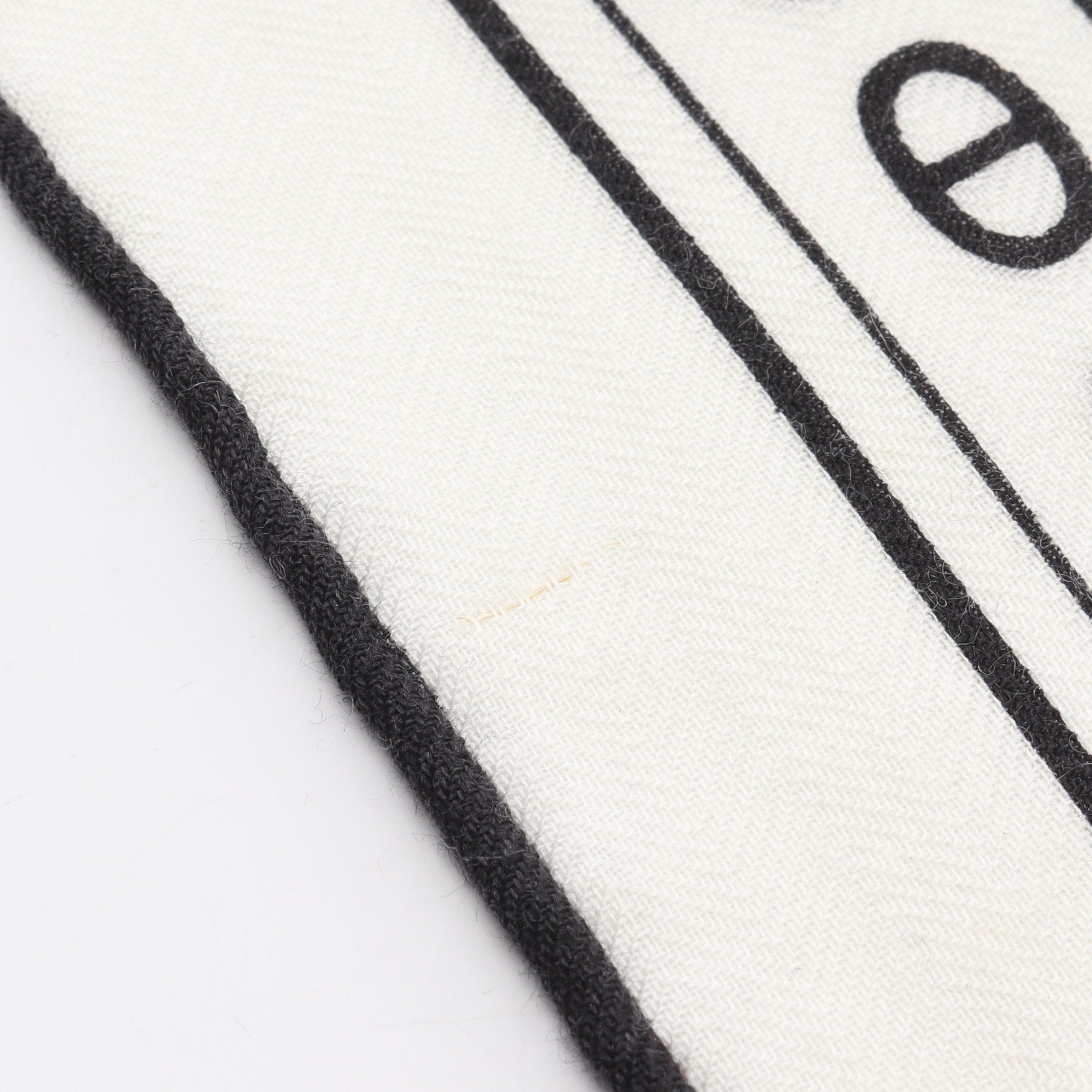 カレジェアン カレ140 カシシル シュヴァル ドゥ クール スカーフ