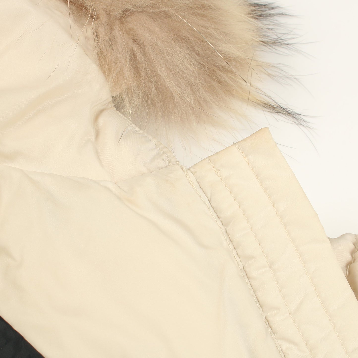 MESS メス ダウンジャケット ナイロン アイボリー フード付き モンクレール アウター MONCLER