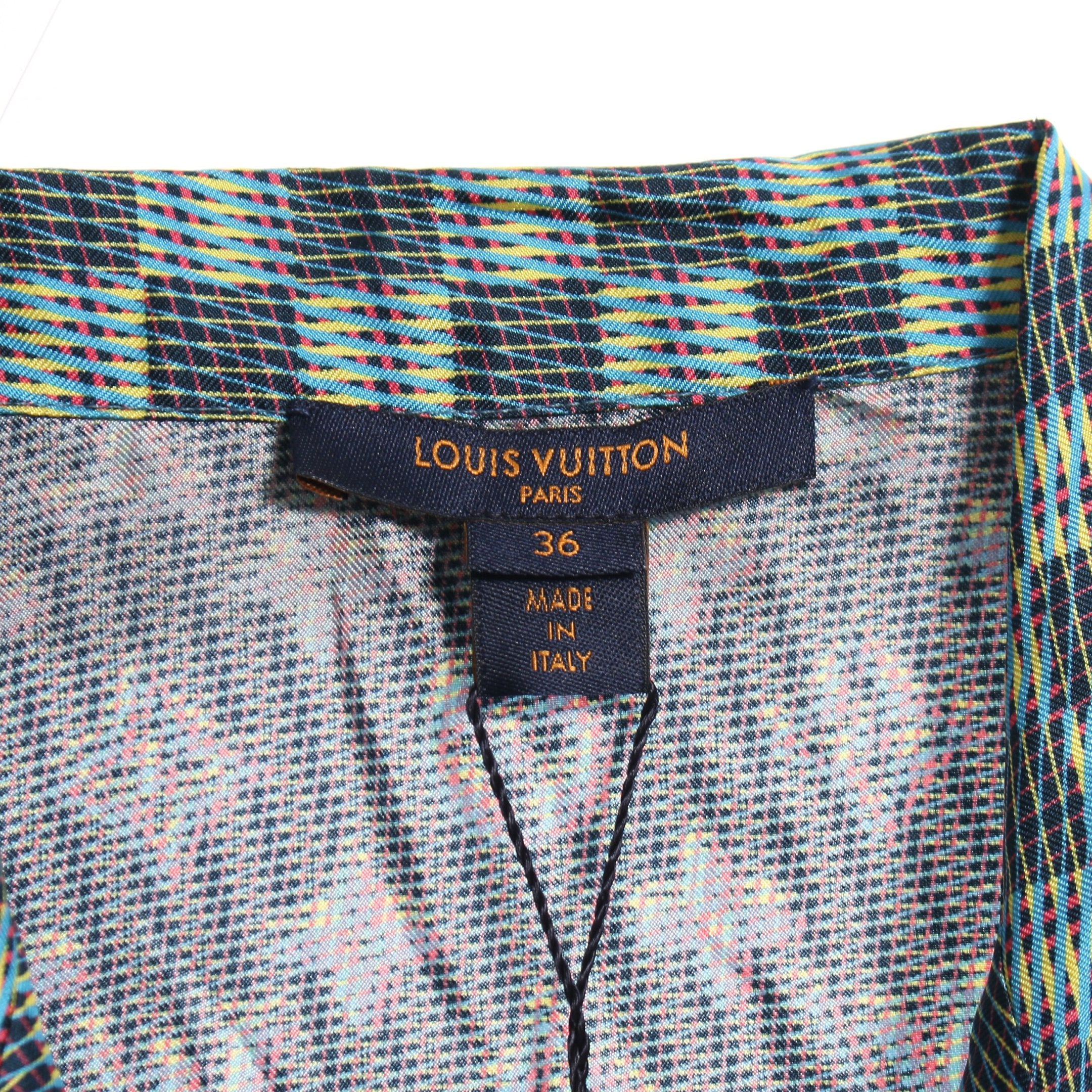 ルイ・ヴィトン LOUIS VUITTON モノグラム パジャマ 衣料品 トップス シルク レディース ブラック系 / マルチカラー 【中古】 モノグラム パジャマ シャツ シルク ブラック マルチカラー ルイ