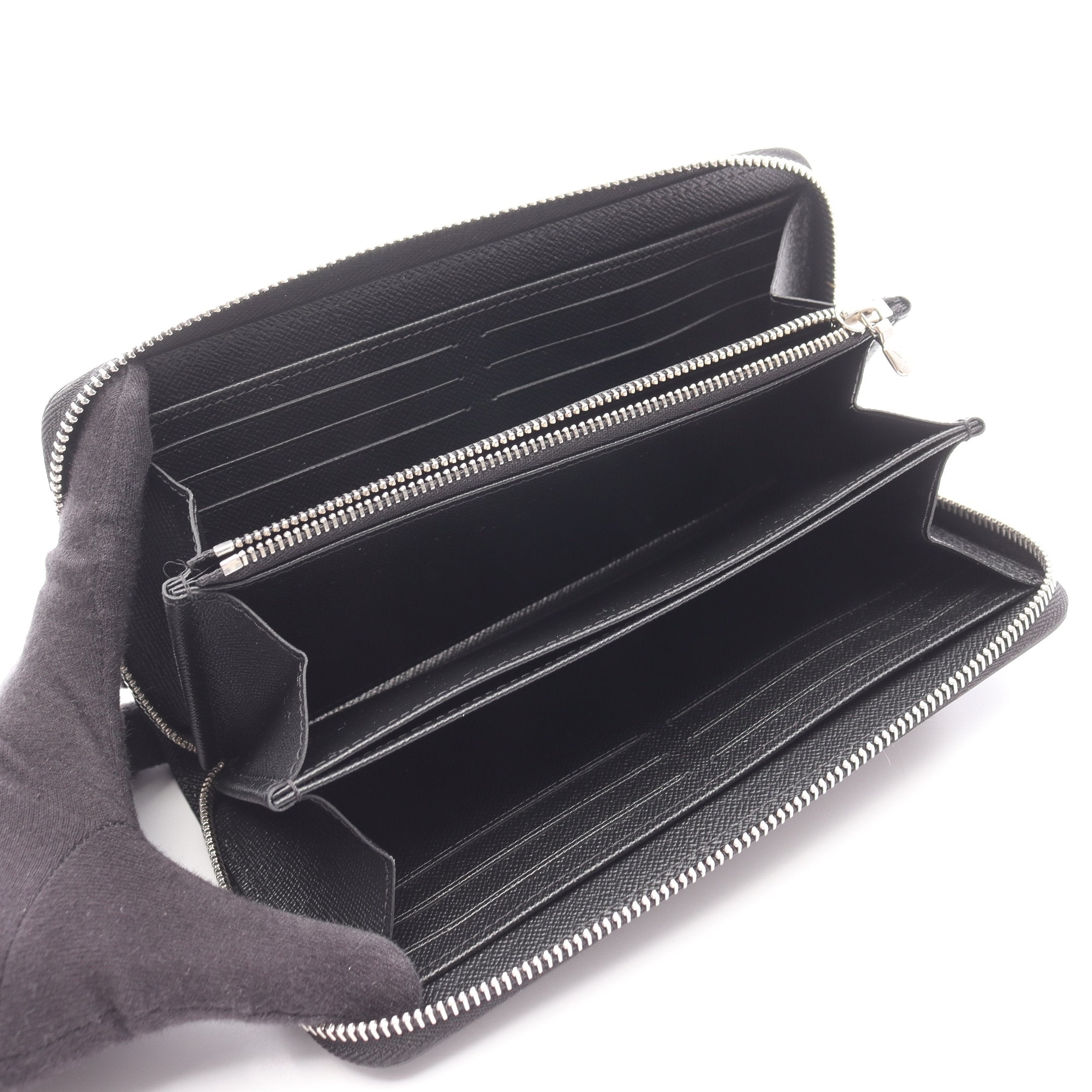 ジッピーウォレット エピ ノワール ラウンドファスナー長財布 レザー