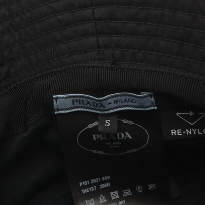 Re-Nylon トライアングルロゴ バケットハット 帽子 ナイロン ブラック プラダ 財布・小物 PRADA