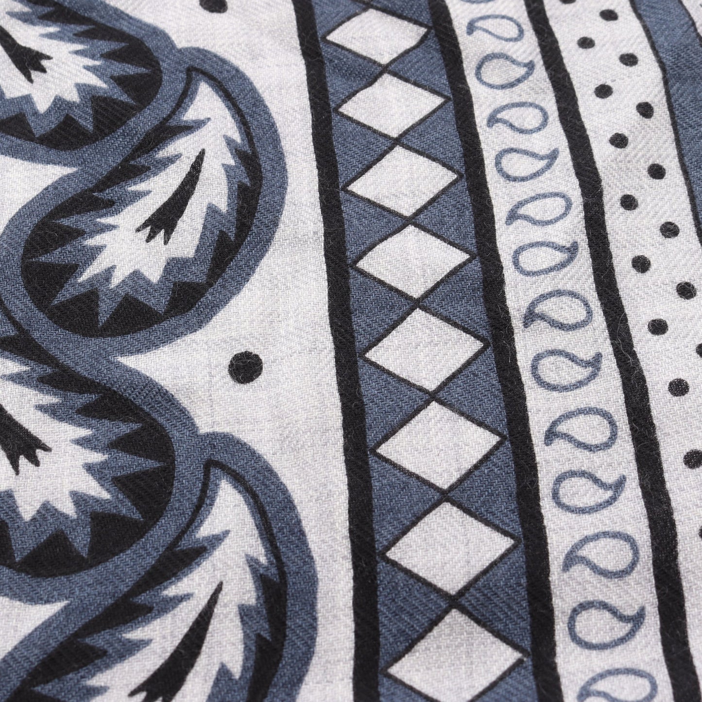 カレジェアン カレ140 四輪馬車の車輪 スカーフ ショール カシミヤ シルク ライトグレー ブラック ブルー エルメス