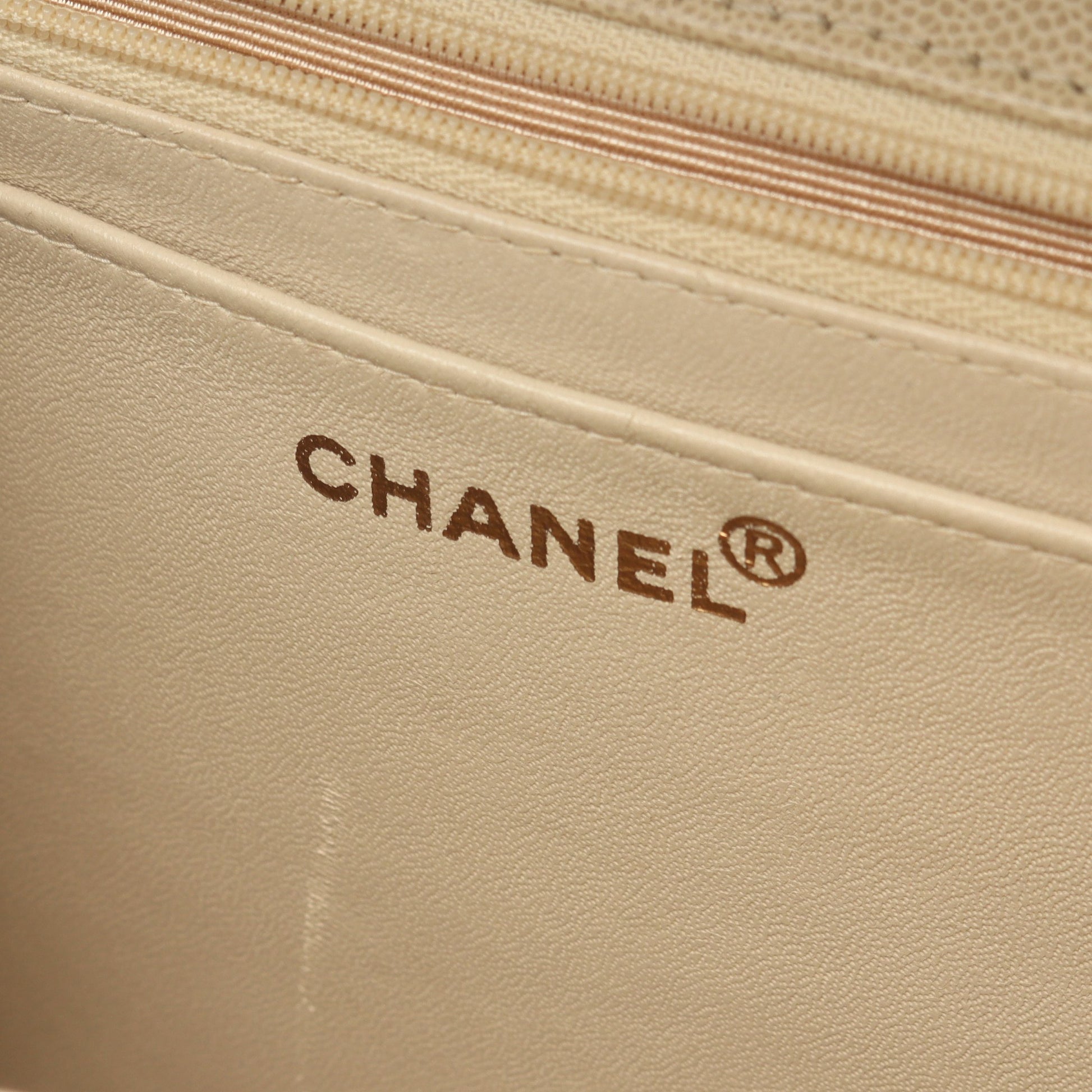 マトラッセ ハンドバッグ キャビアスキン ライトベージュ ゴールド金具 シャネル バッグ CHANEL