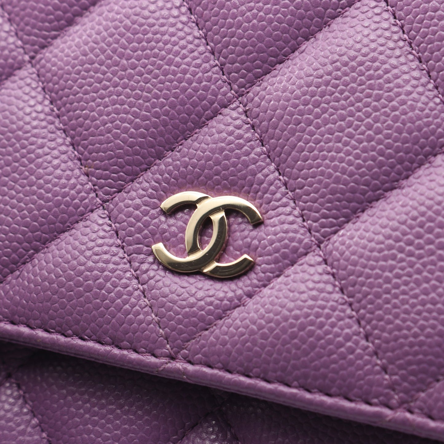 マトラッセ チェーンウォレット キャビアスキン ライトパープル ゴールド金具 シャネル バッグ CHANEL