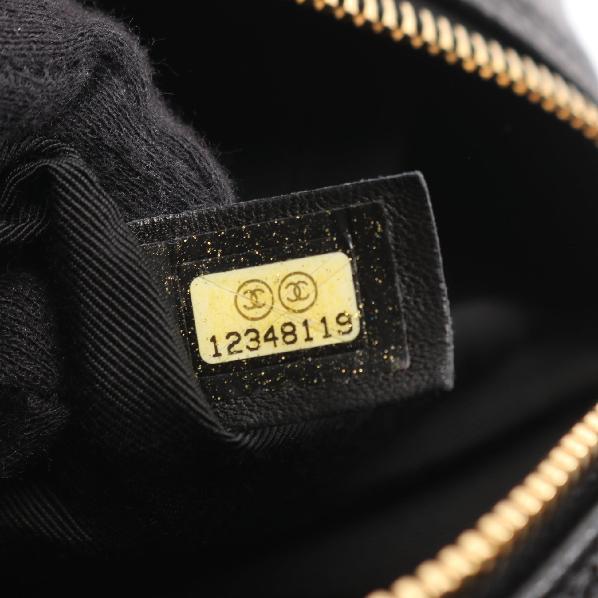 マトラッセ チェーンショルダーバッグ キャビアスキン ブラック ゴールド金具 シャネル バッグ CHANEL