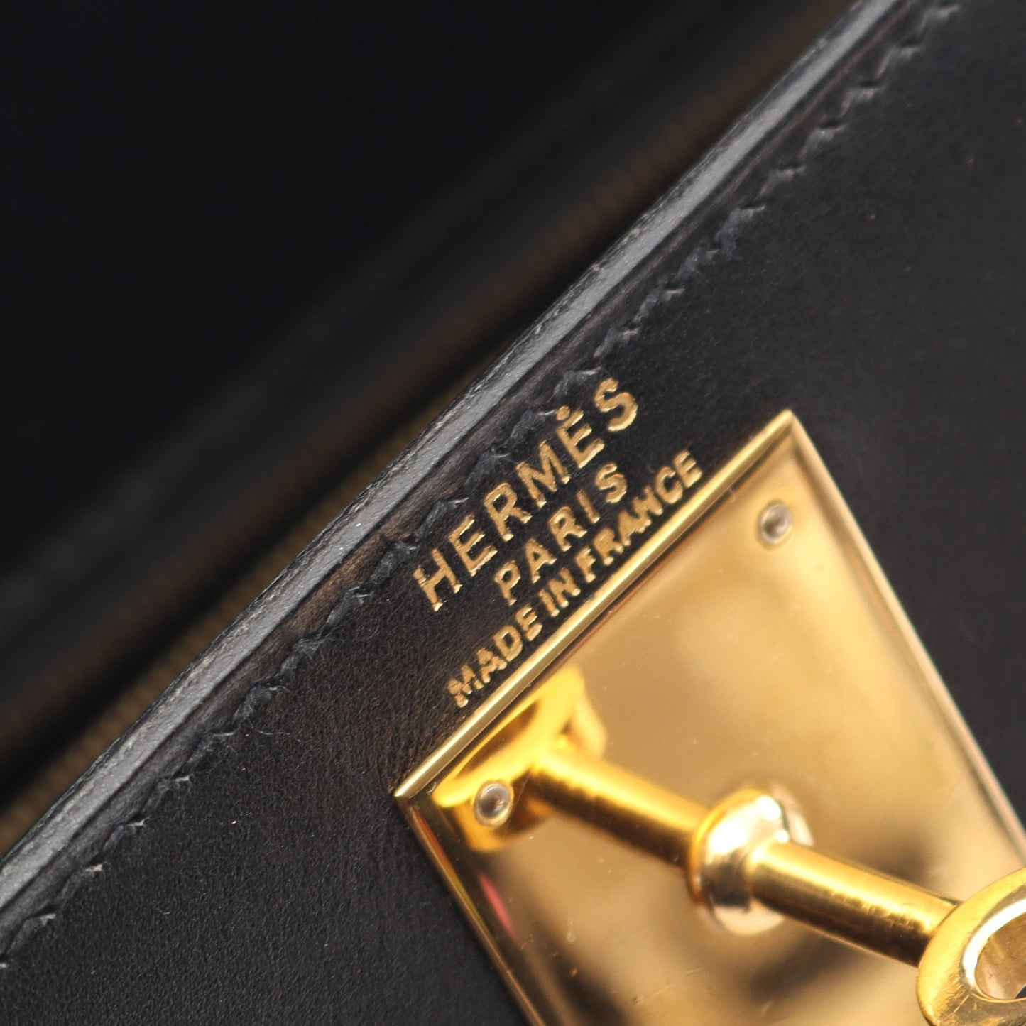 ケリー28 ハンドバッグ ボックスカーフ ブラック ゴールド金具 外縫い 2WAY ○Z刻印 エルメス バッグ HERMES