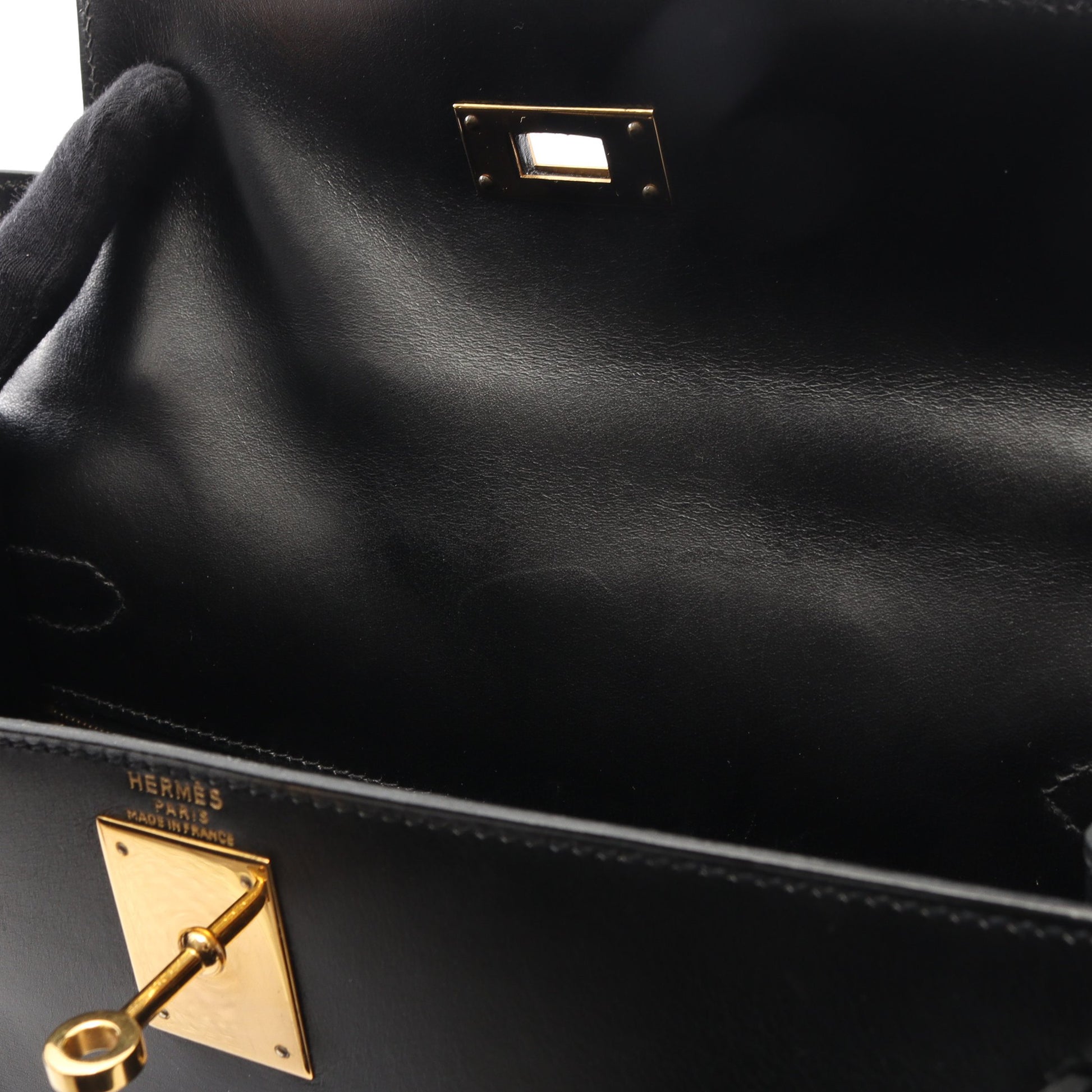 ケリー28 ハンドバッグ ボックスカーフ ブラック ゴールド金具 外縫い 2WAY ○Z刻印 エルメス バッグ HERMES