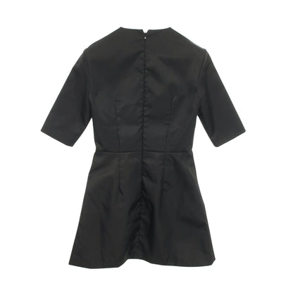 Re-Nylon ワンピース ナイロン ブラック 三角プレート プラダ ワンピース PRADA