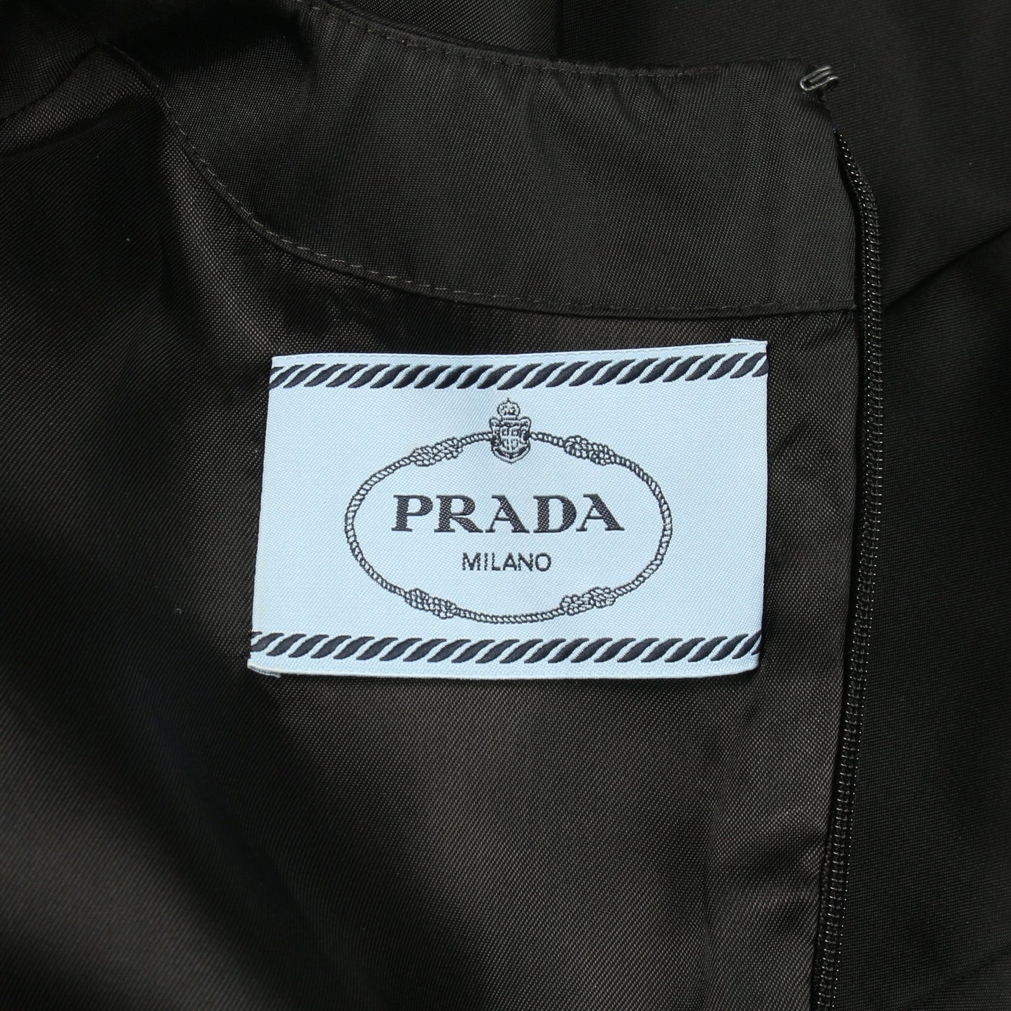Re-Nylon ワンピース ナイロン ブラック 三角プレート プラダ ワンピース PRADA
