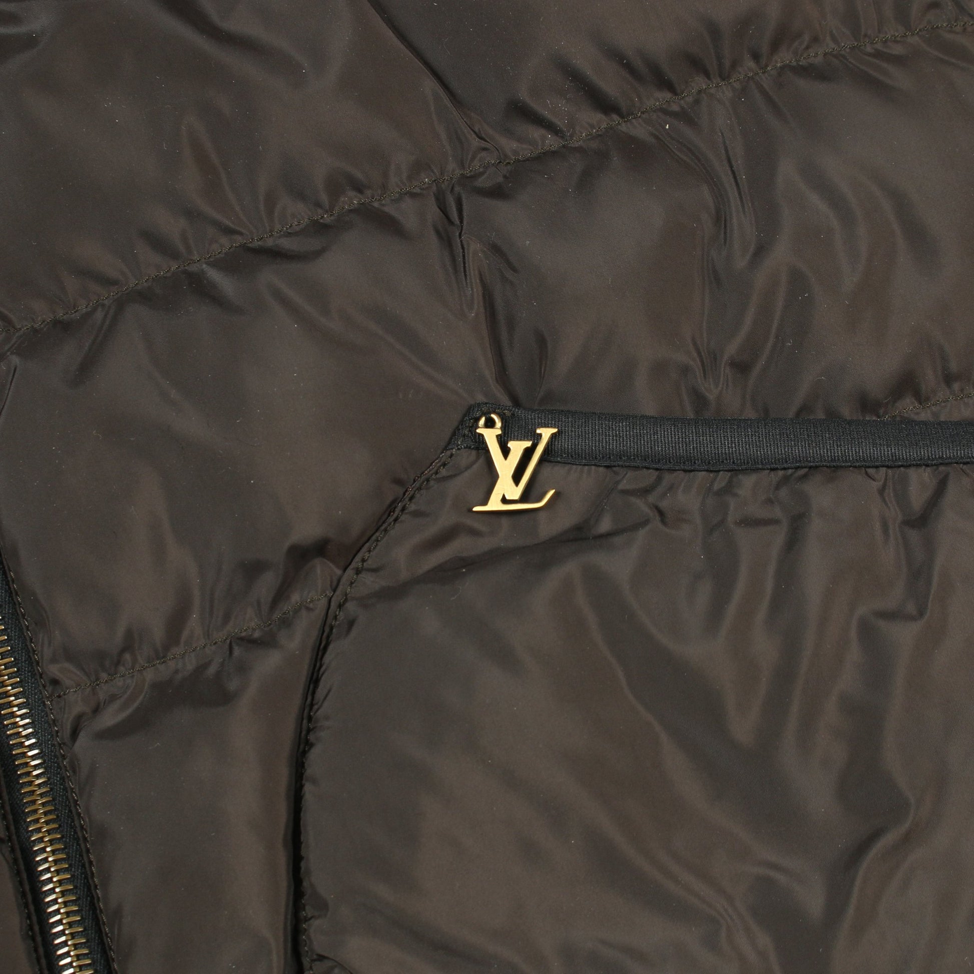 モノグラム ジャケット ナイロン ダークブラウン 中綿 フード付き リバーシブル ルイヴィトン アウター LOUIS VUITTON