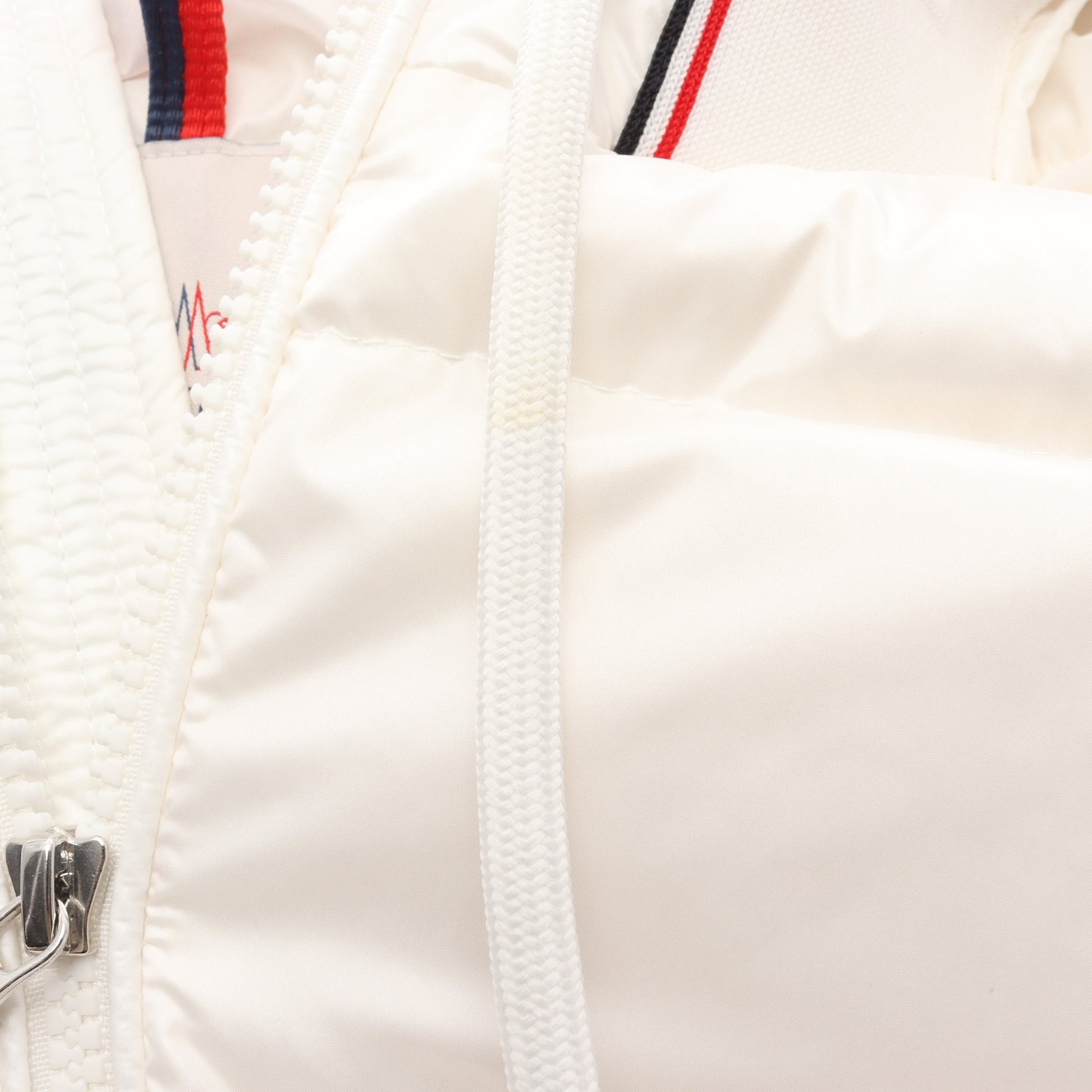 PAVIN ダウンジャケット ナイロン ホワイト フード付き モンクレール アウター MONCLER