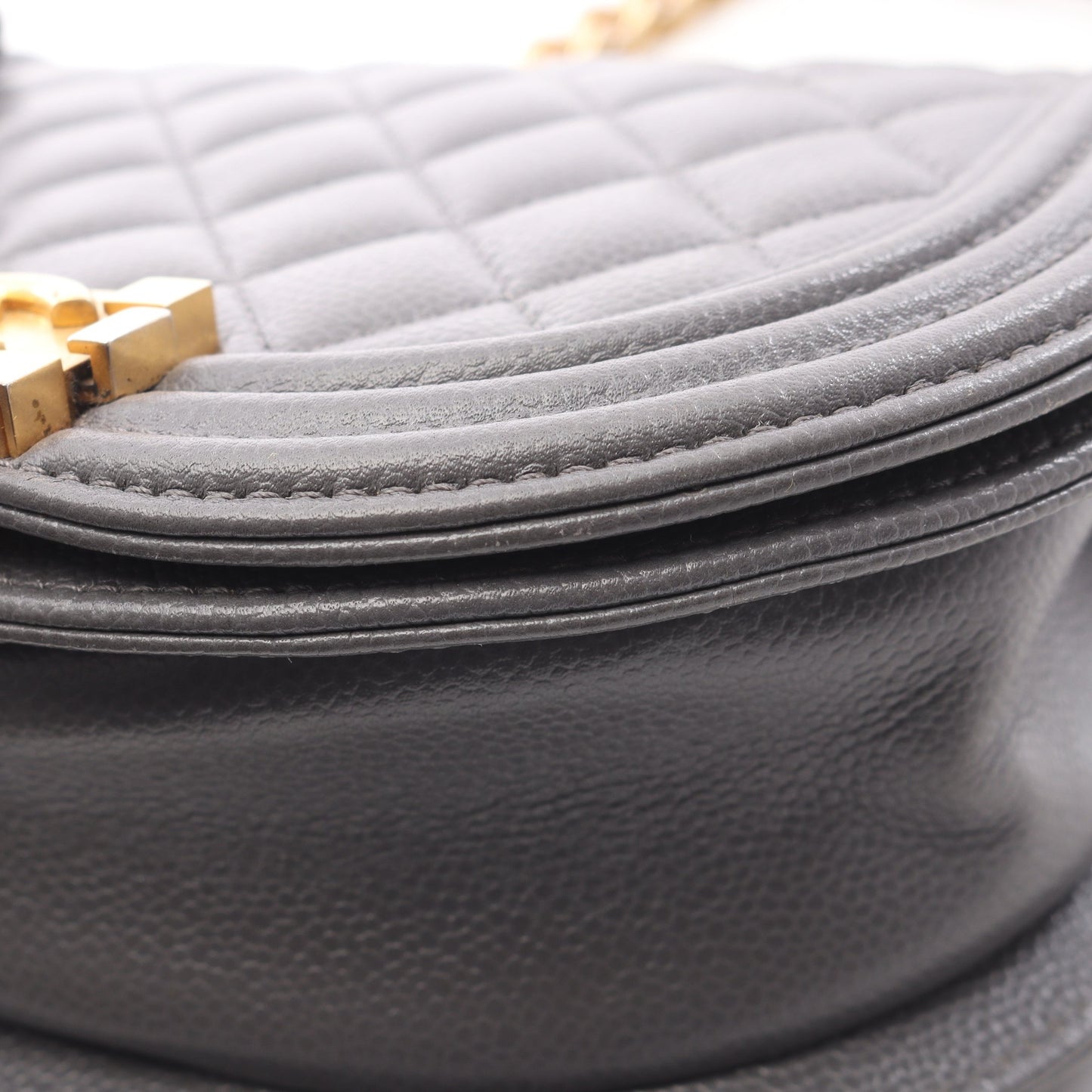 ボーイシャネル スモール チェーンショルダーバッグ キャビアスキン グレー ゴールド金具 シャネル バッグ CHANEL