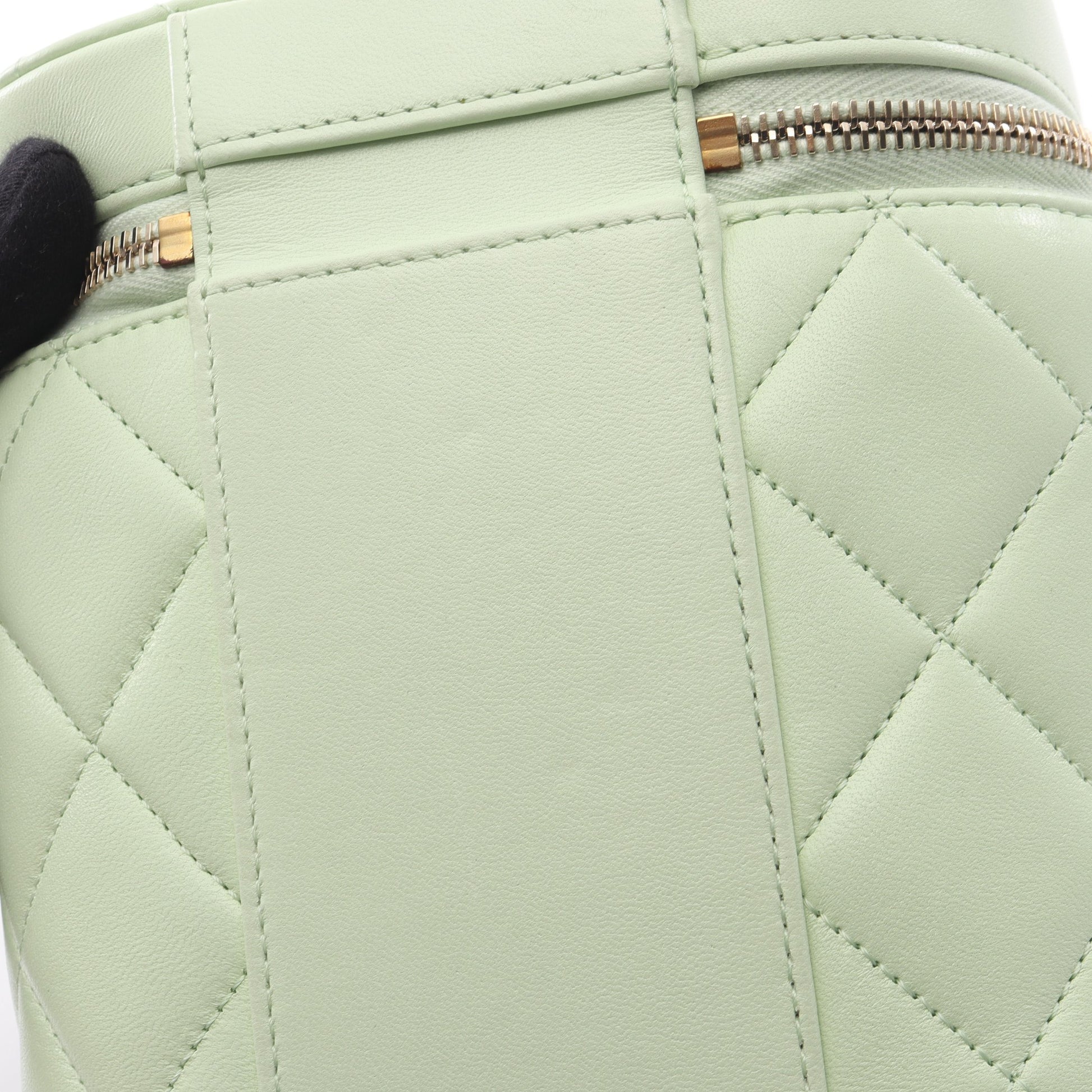 トレンディCC バニティバッグ チェーンショルダーバッグ レザー ライトグリーン ゴールド金具 シャネル バッグ CHANEL