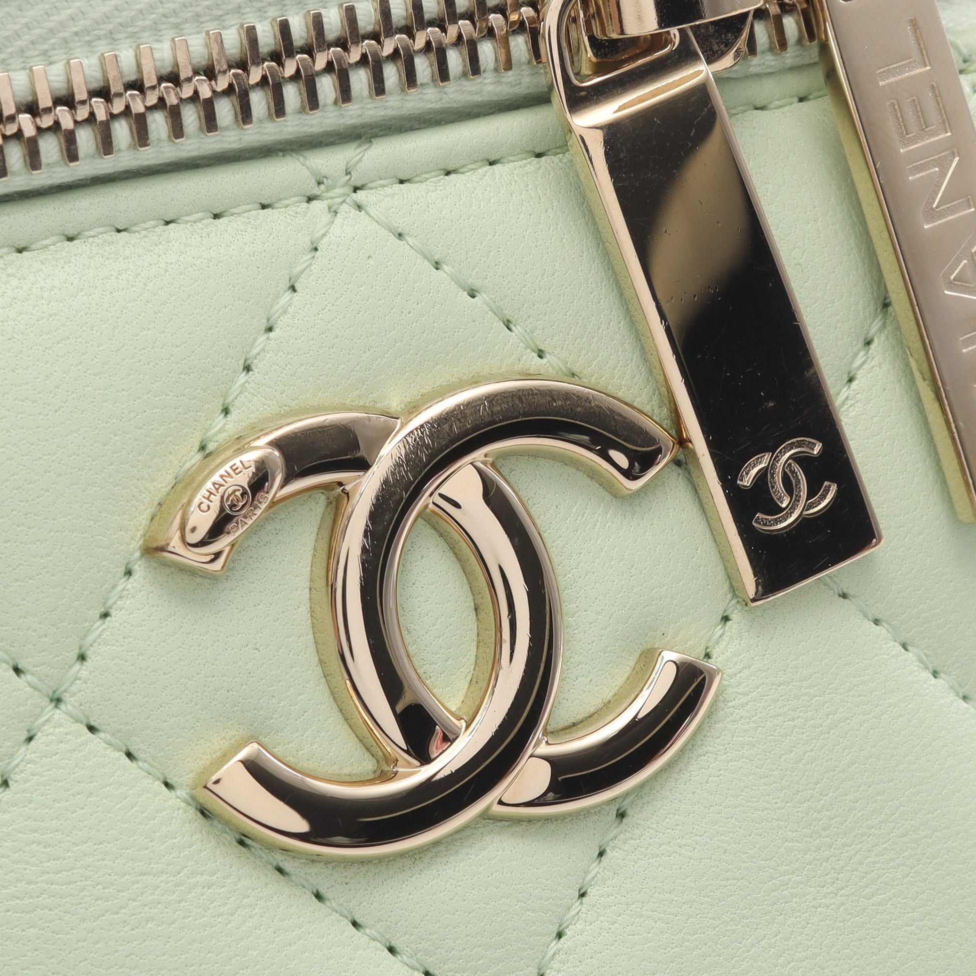 トレンディCC バニティバッグ チェーンショルダーバッグ レザー ライトグリーン ゴールド金具 シャネル バッグ CHANEL