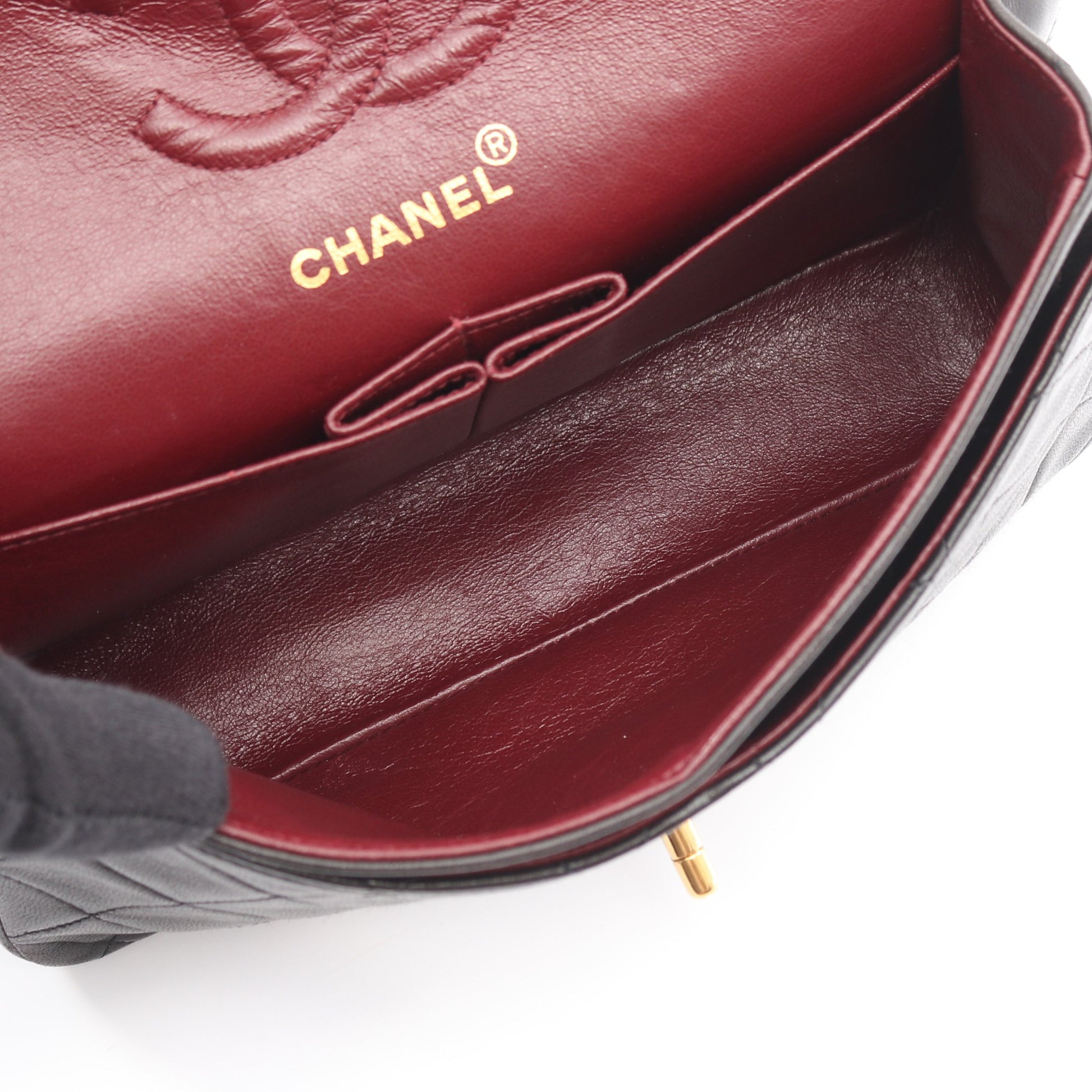 マトラッセ Wフラップ Wチェーンショルダーバッグ ラムスキン ブラック ゴールド金具 シャネル バッグ CHANEL