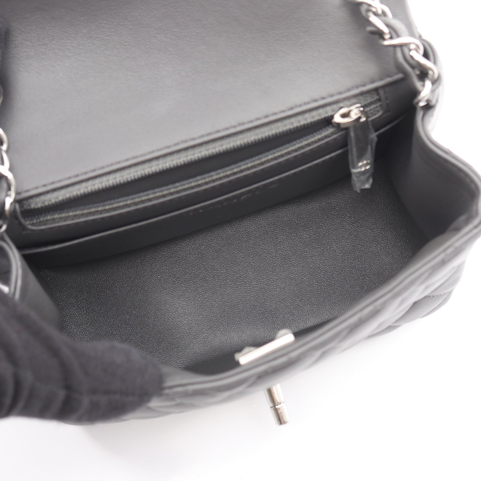 ミニマトラッセ チェーンショルダーバッグ ラムスキン グレー シルバー金具 シャネル バッグ CHANEL
