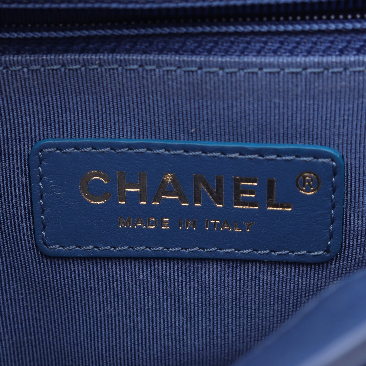 マトラッセ チェーンショルダーバッグ ラムスキン ダークブルー ゴールド金具 2WAY シャネル バッグ CHANEL