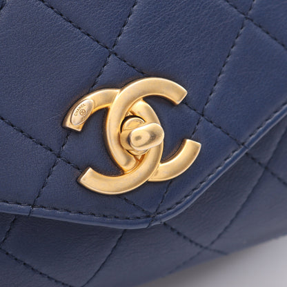 マトラッセ チェーンショルダーバッグ ラムスキン ダークブルー ゴールド金具 2WAY シャネル バッグ CHANEL