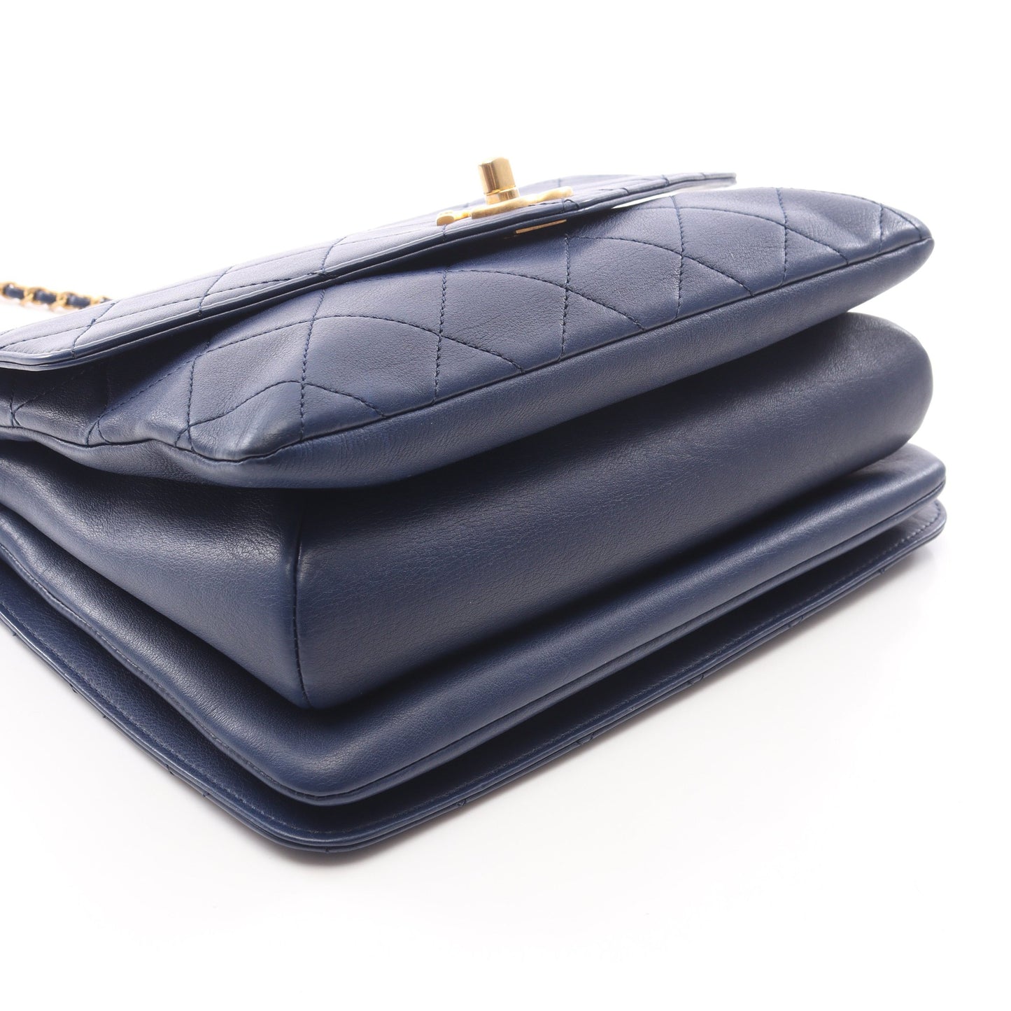 マトラッセ チェーンショルダーバッグ ラムスキン ダークブルー ゴールド金具 2WAY シャネル バッグ CHANEL