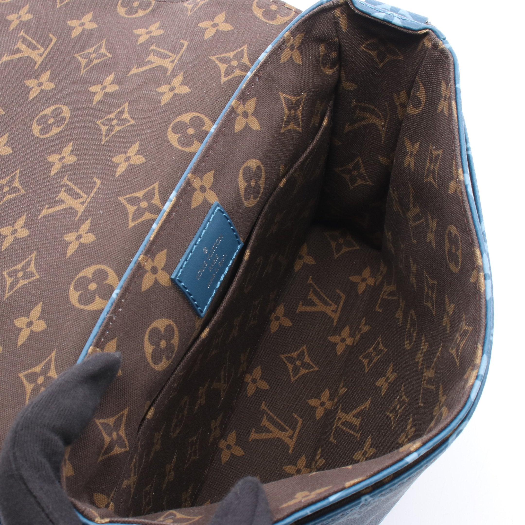 ルイ・ヴィトン　ディストリクト　ショルダーバッグ　紺色 LOUIS VUITTON】ディストリクト PM NV3 モノグラム ショルダー 【公式