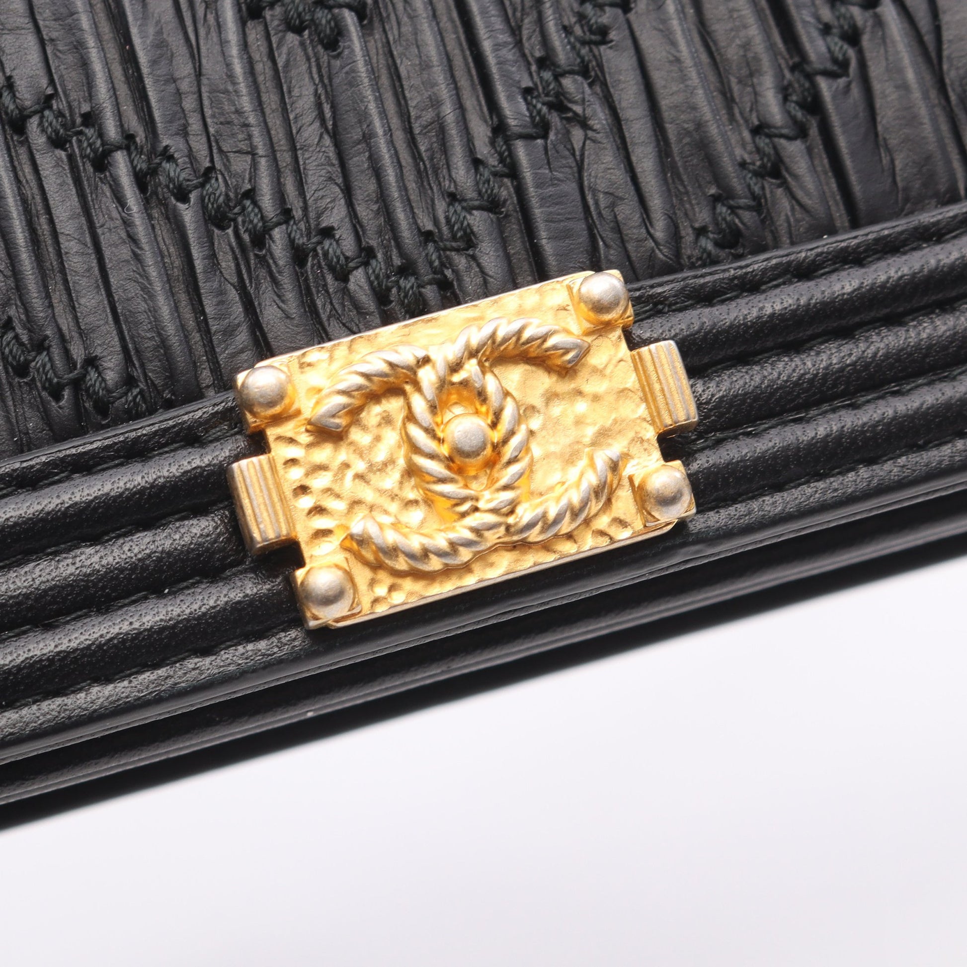 ボーイシャネル チェーンショルダーバッグ レザー ブラック ゴールド金具 シャネル バッグ CHANEL