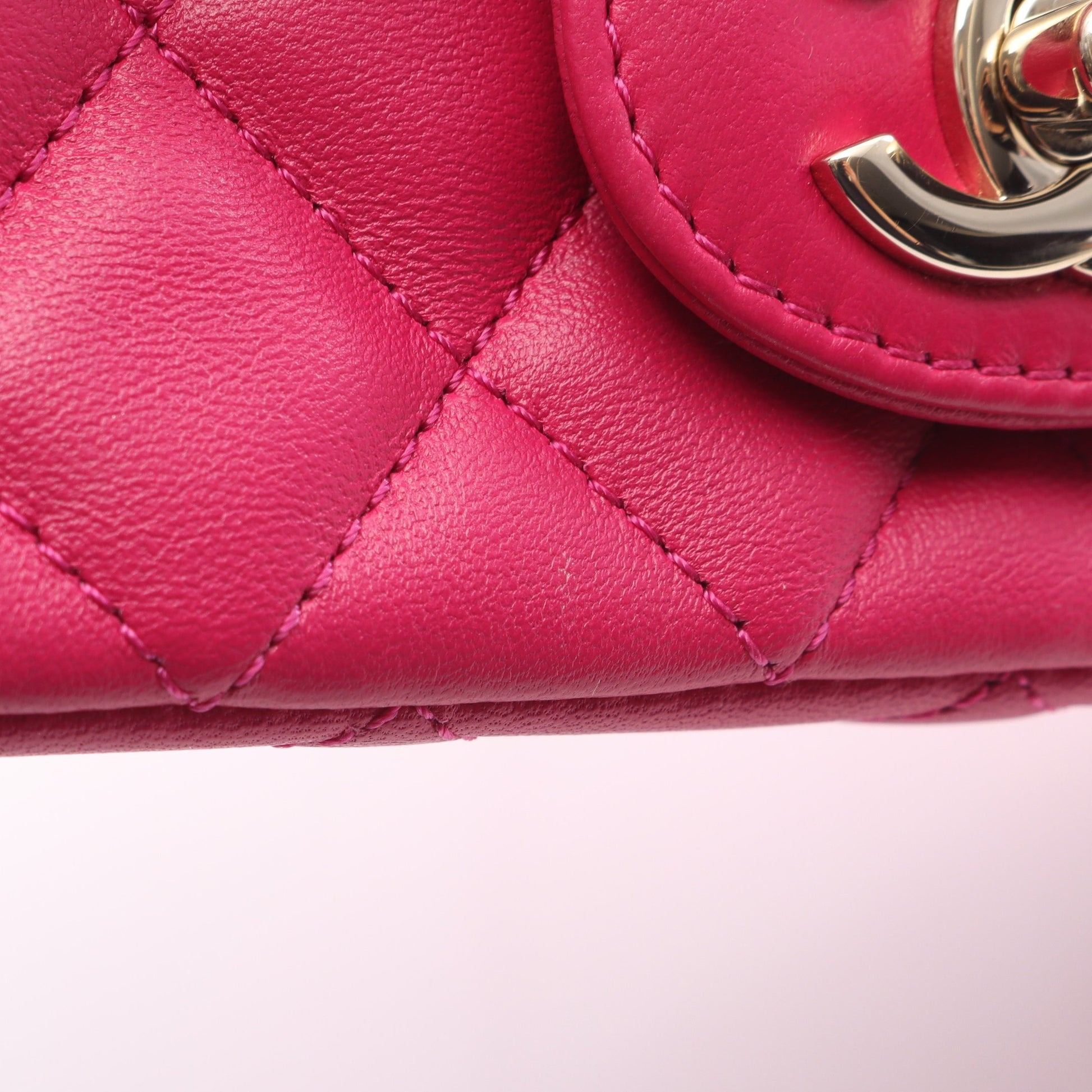 マトラッセ トップハンドル チェーンショルダーバッグ ラムスキン ピンクパープル ゴールド金具 シャネル バッグ CHANEL